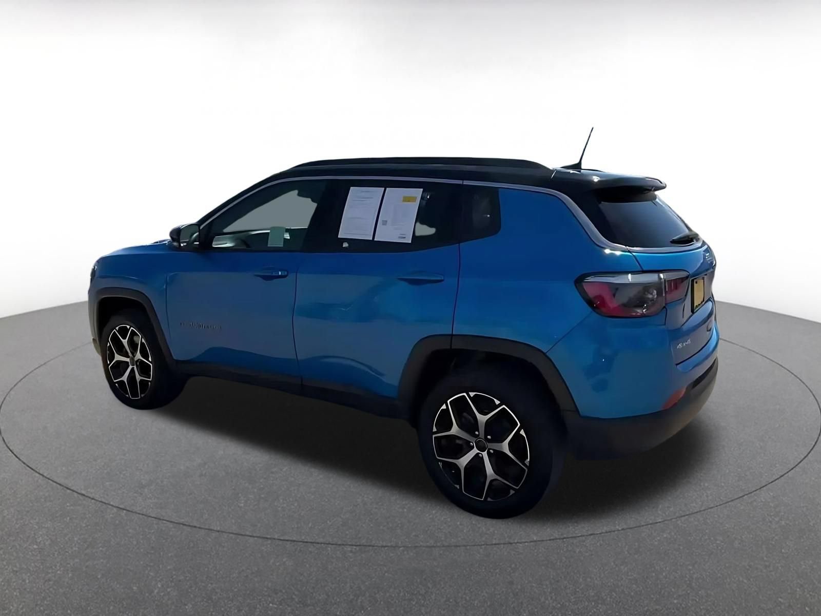 Thumbnail: 2025 Jeep Compass - 9