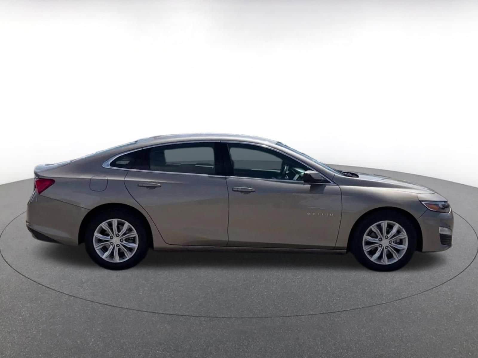 Thumbnail: 2023 Chevrolet Malibu - 16