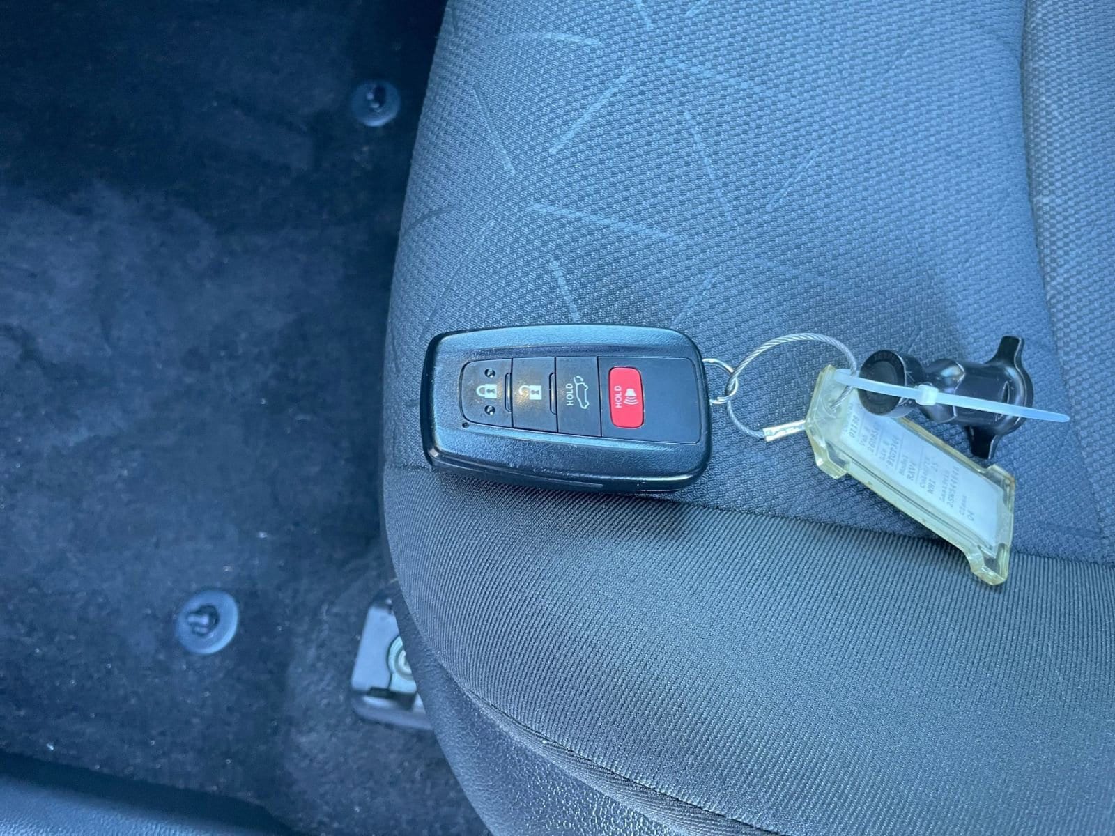 Thumbnail: 2025 Toyota RAV4 - 21