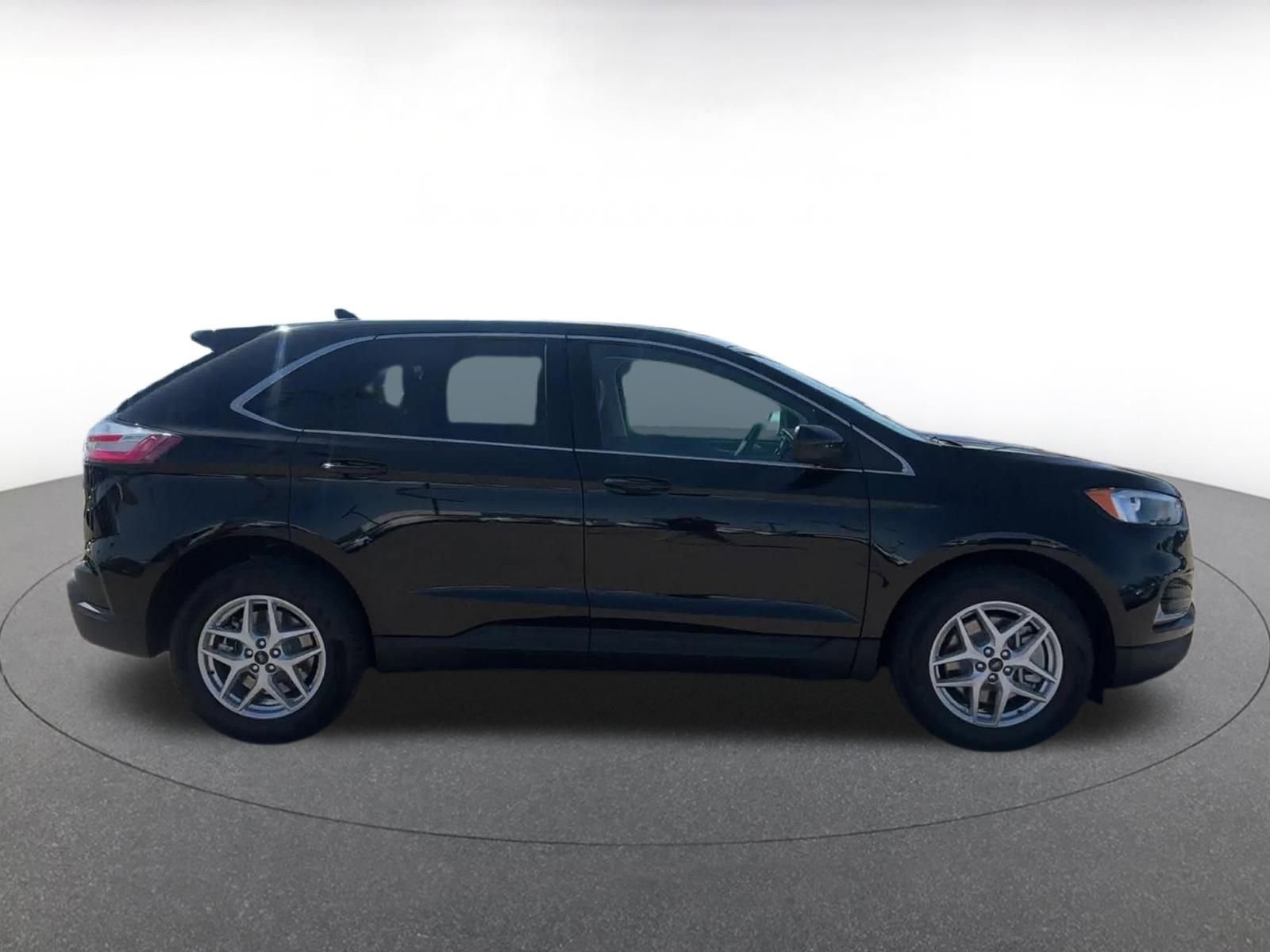 Thumbnail: 2024 Ford Edge - 16