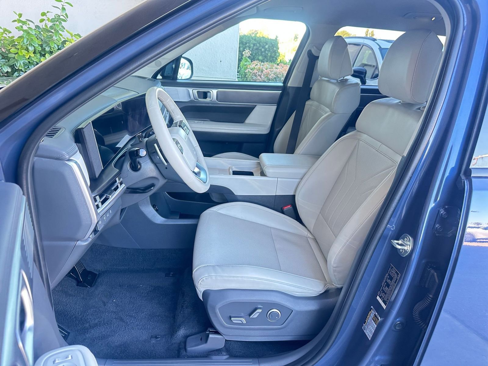 Thumbnail: 2025 Hyundai Santa Fe - 28