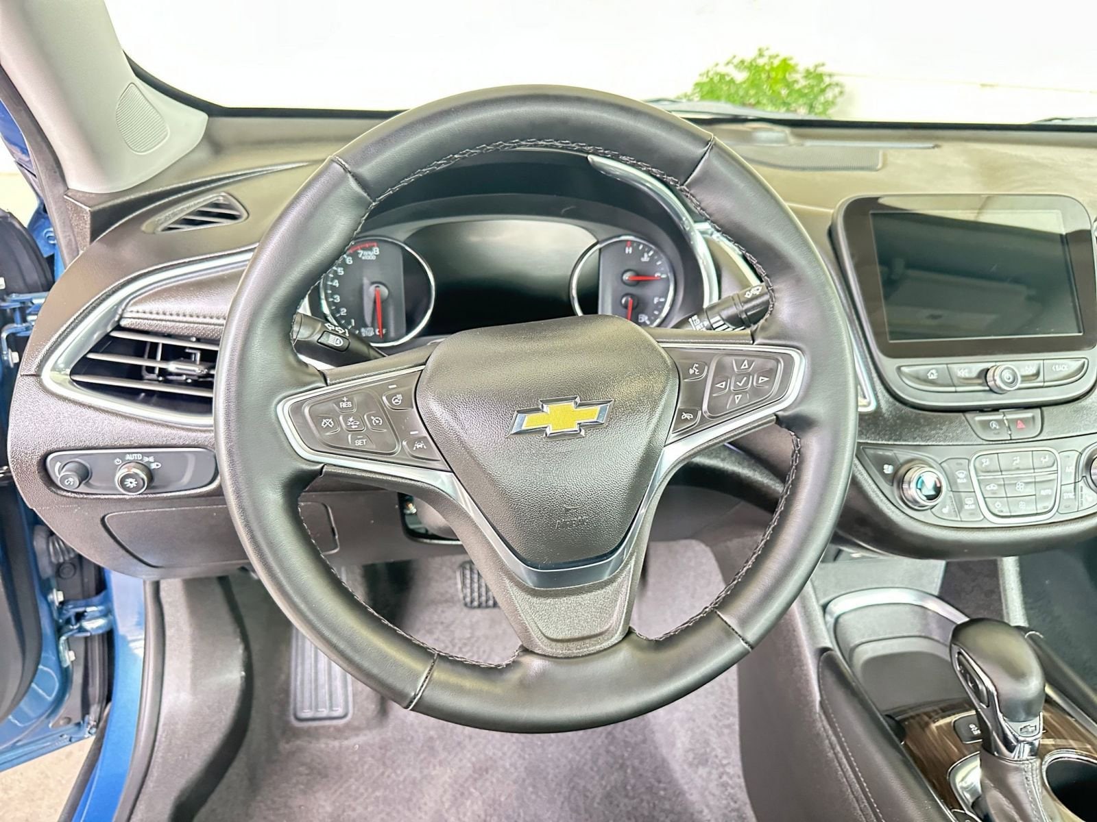 Thumbnail: 2024 Chevrolet Malibu - 25