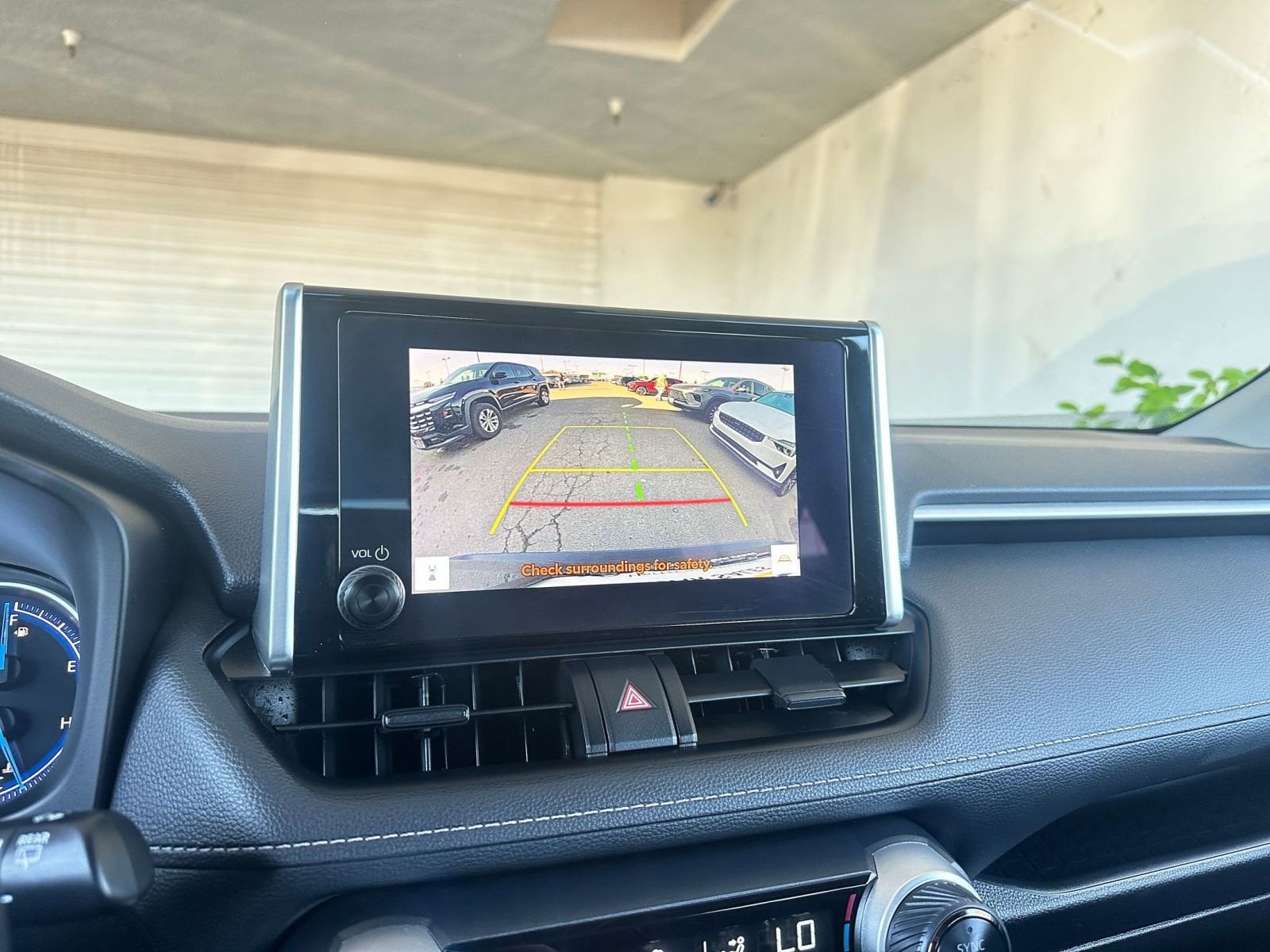 Thumbnail: 2025 Toyota RAV4 - 17