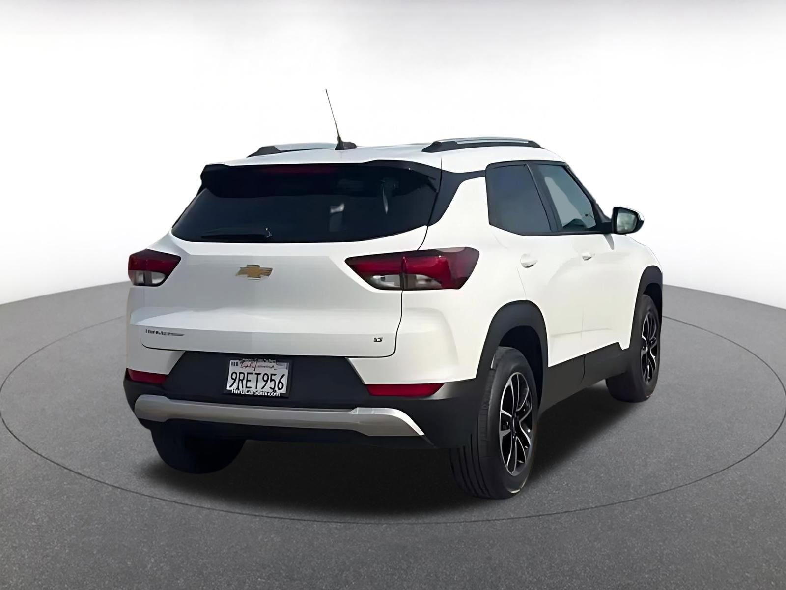 Thumbnail: 2025 Chevrolet TrailBlazer - 14