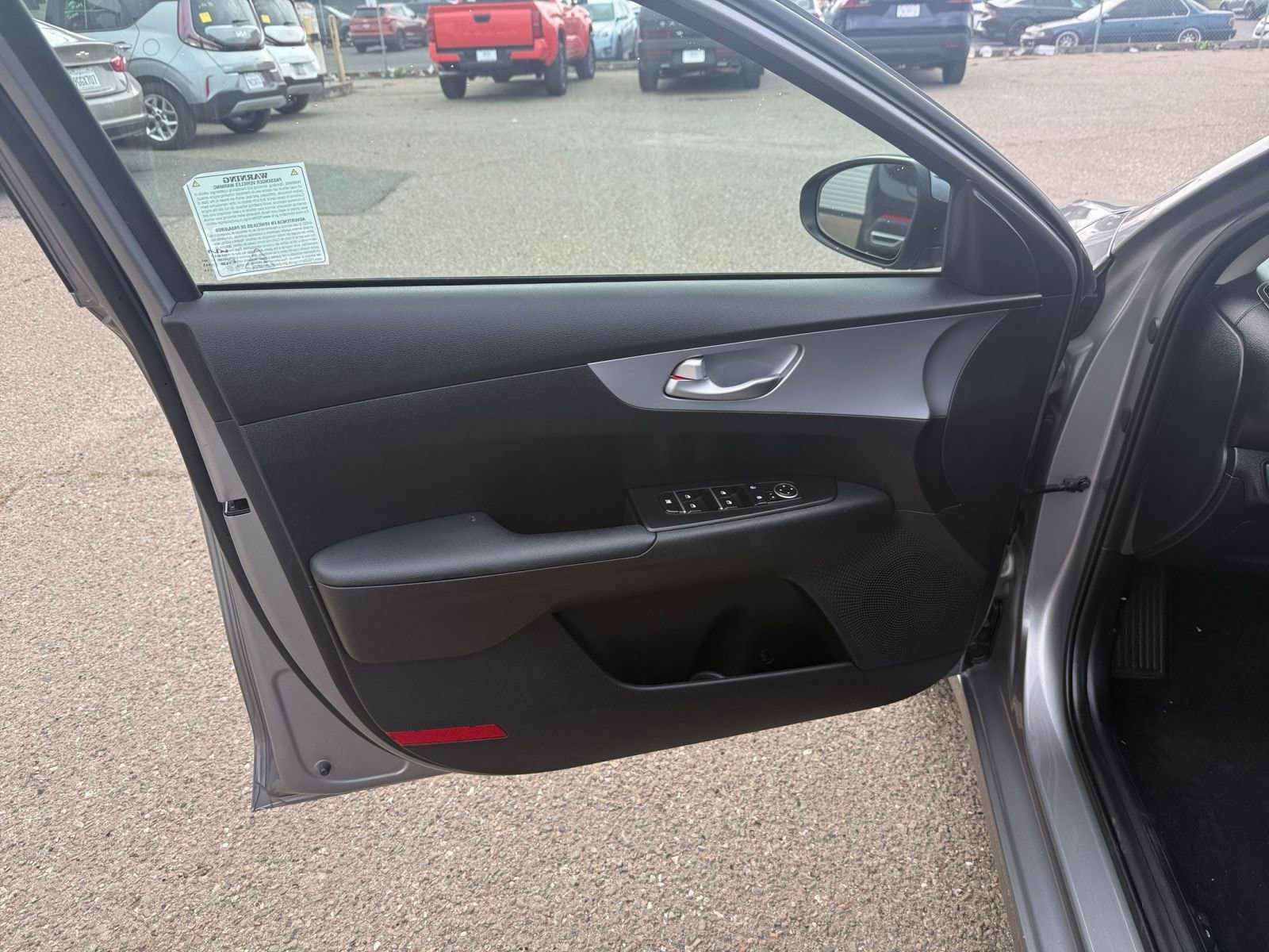 Thumbnail: 2023 Kia Forte - 18