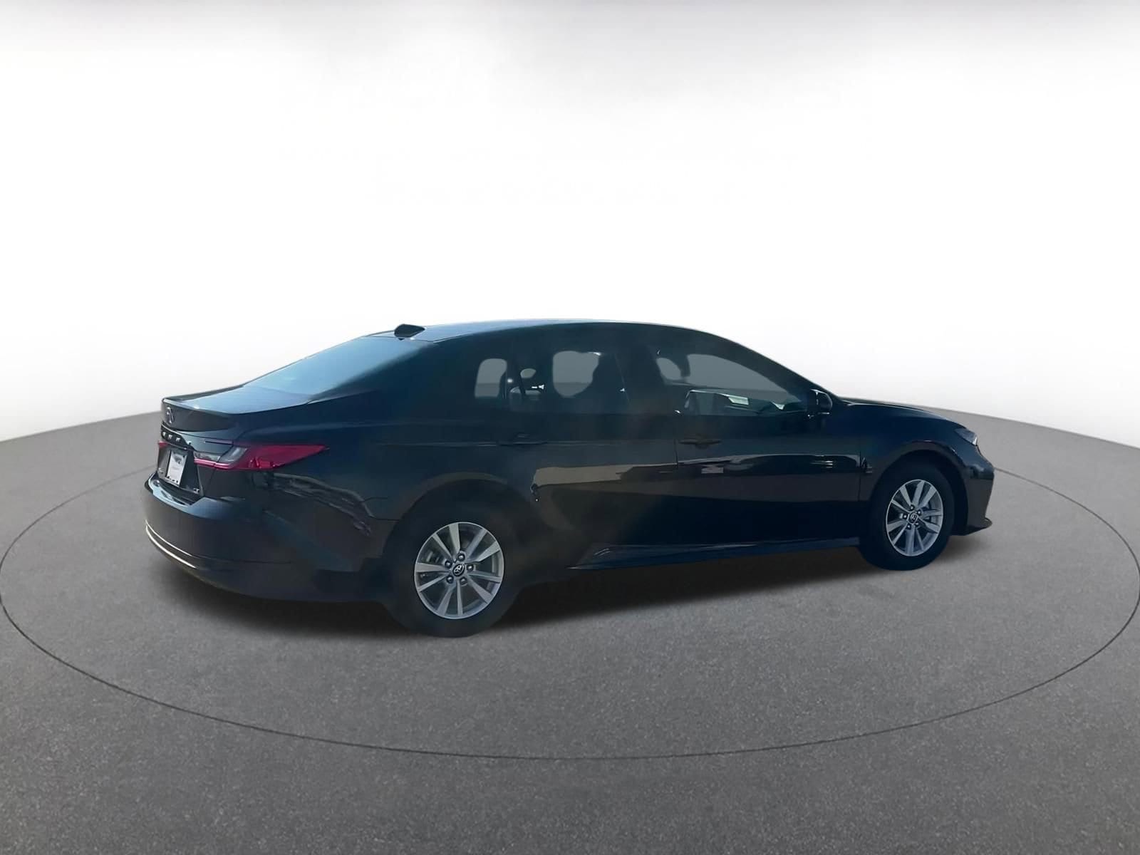Thumbnail: 2025 Toyota Camry - 14