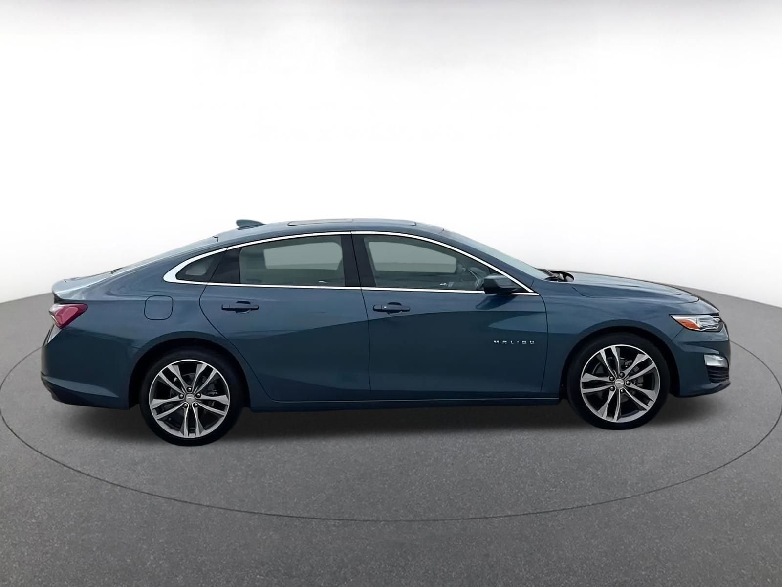 Thumbnail: 2024 Chevrolet Malibu - 16