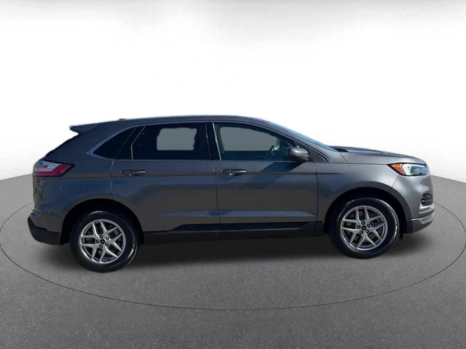 Thumbnail: 2023 Ford Edge - 16