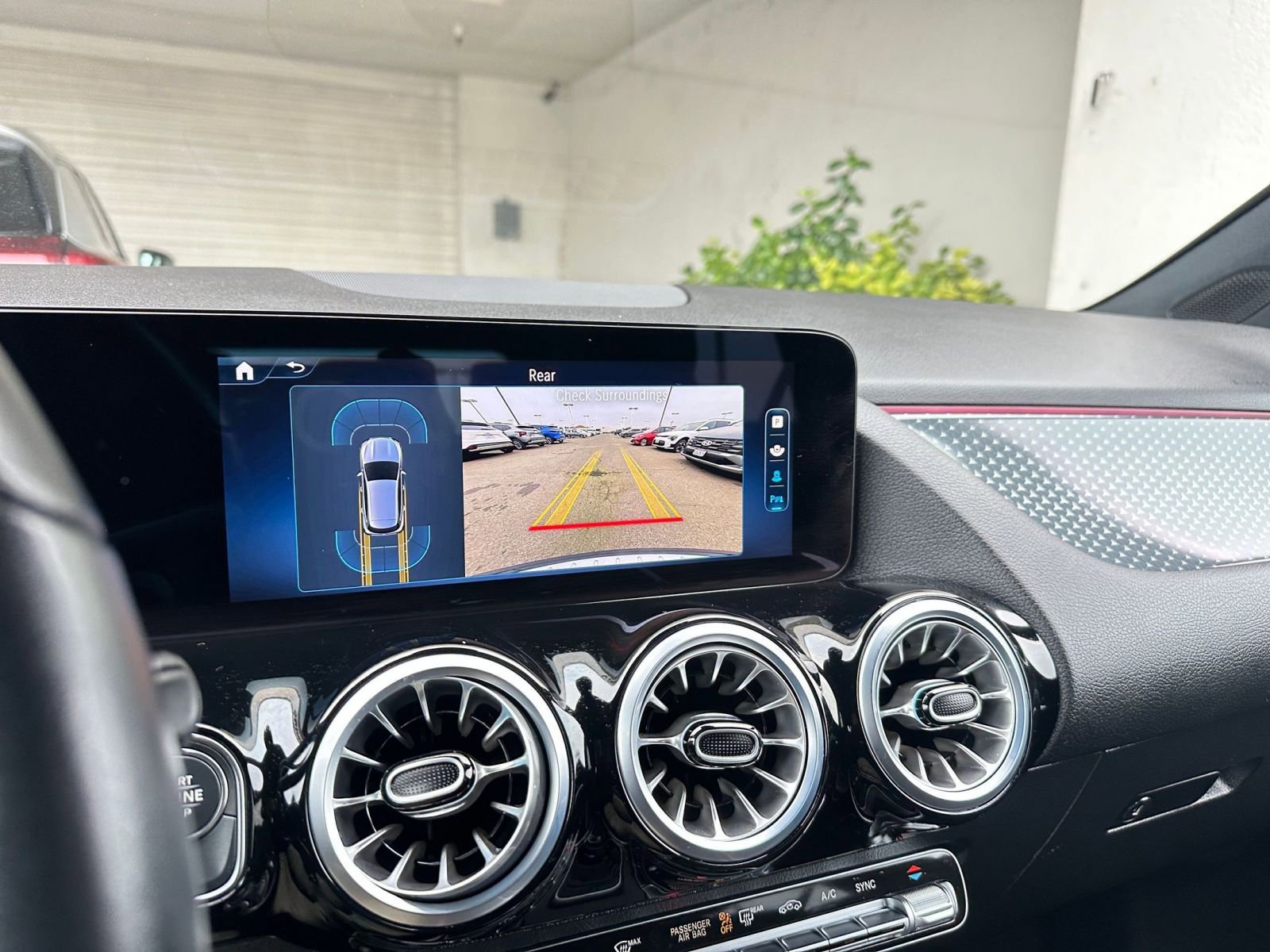 Thumbnail: 2025 Mercedes-Benz GLA - 17