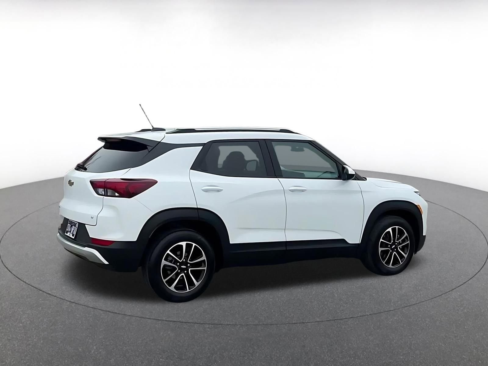 Thumbnail: 2025 Chevrolet TrailBlazer - 14