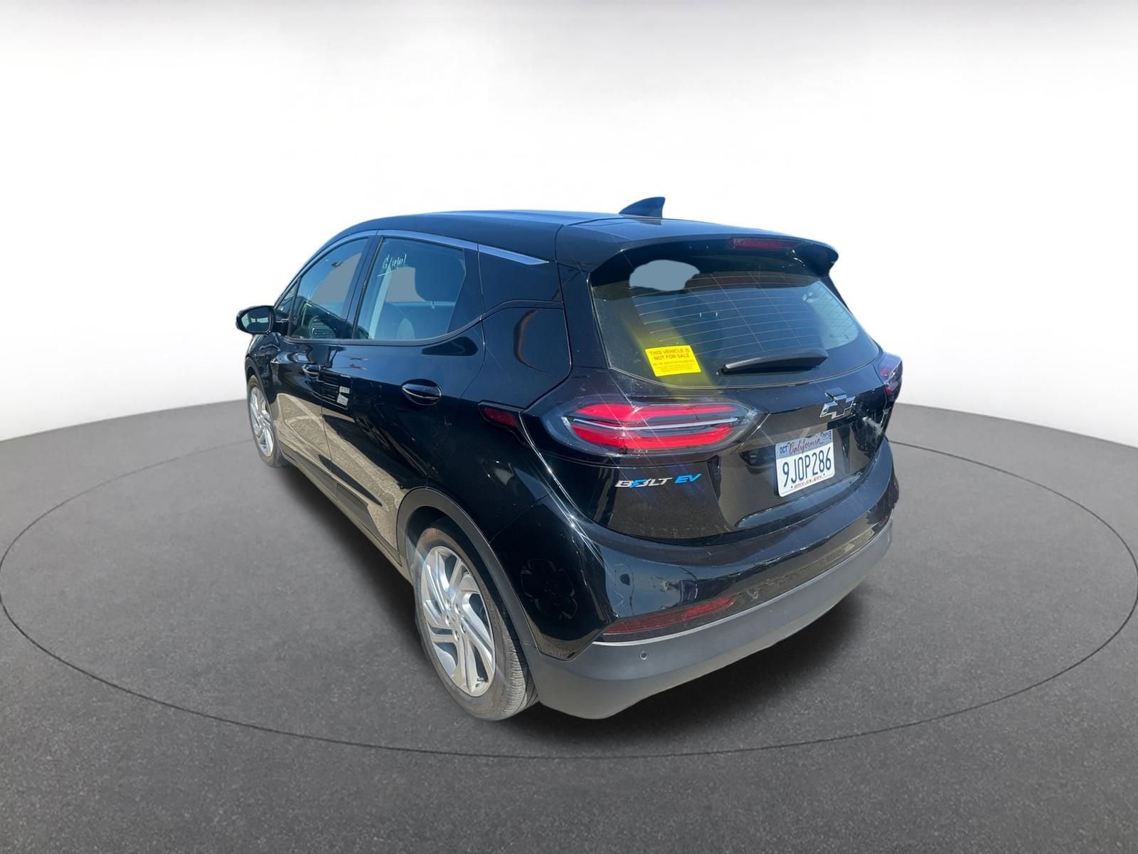 Thumbnail: 2023 Chevrolet Bolt EV - 4