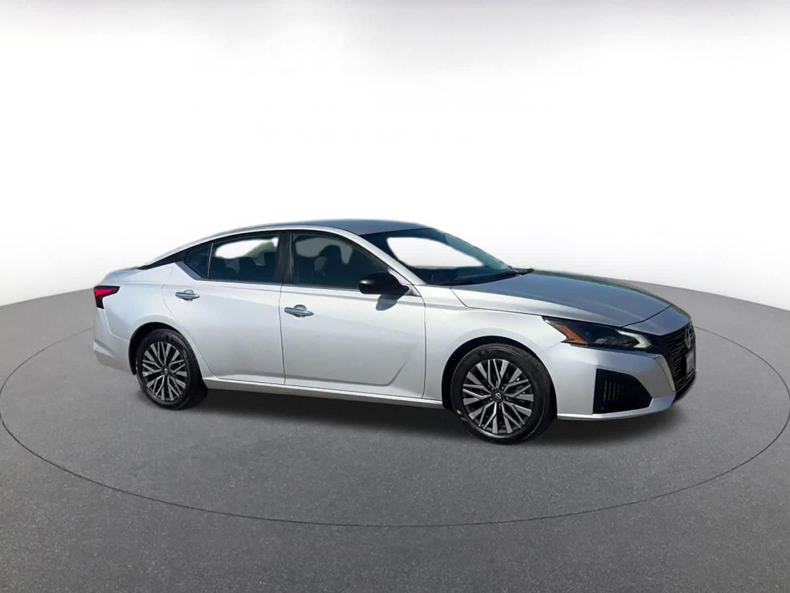 Thumbnail: 2024 Nissan Altima - 2