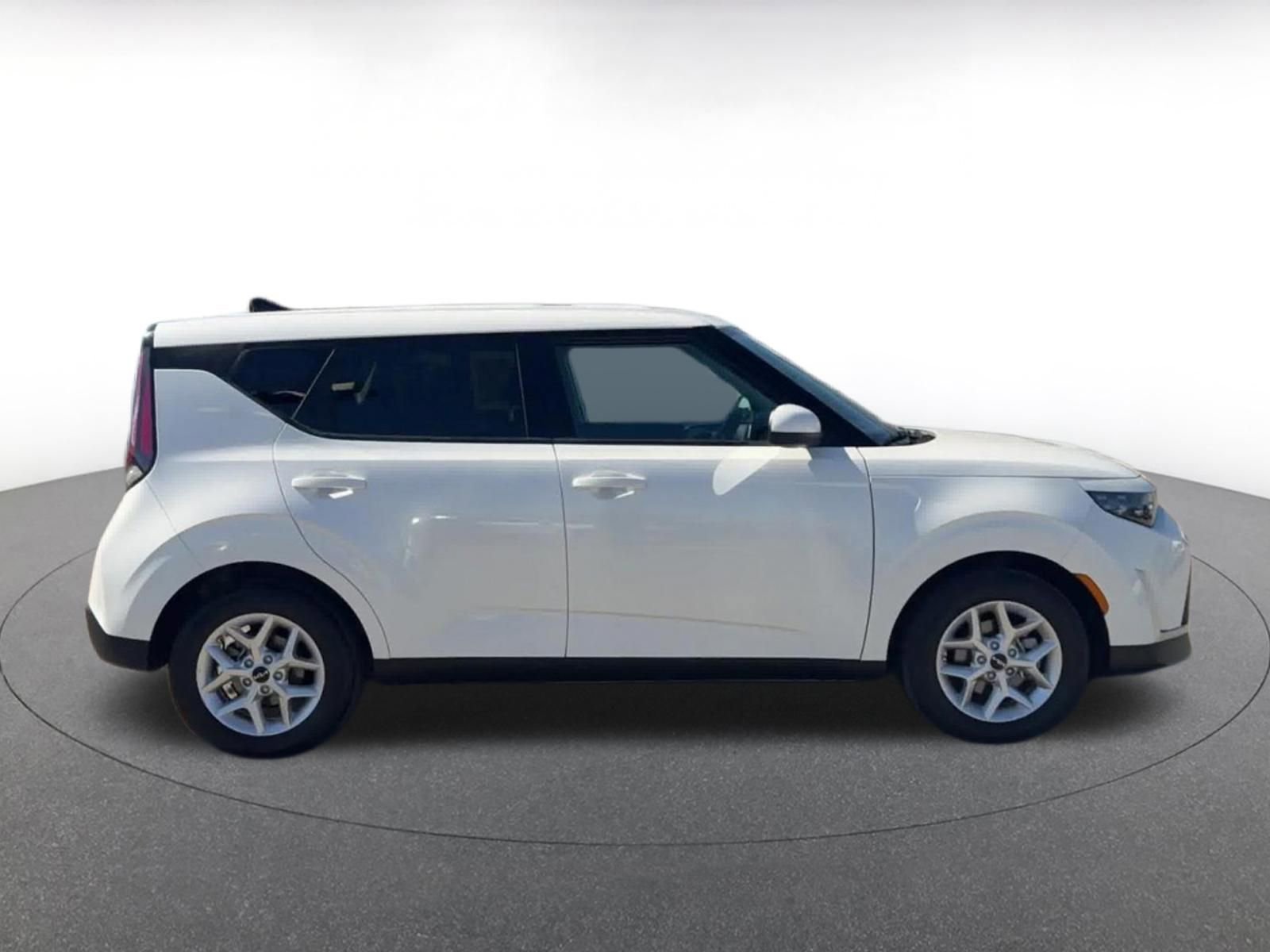 Thumbnail: 2025 Kia Soul - 16