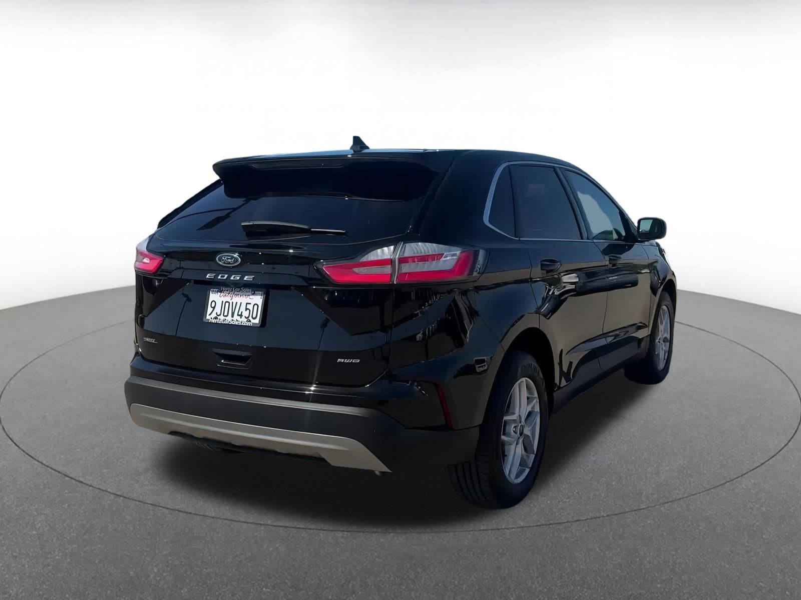 Thumbnail: 2024 Ford Edge - 14