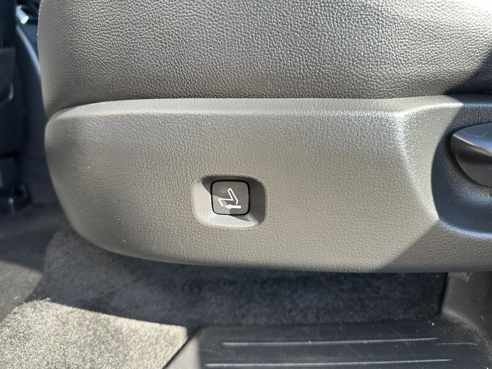 Thumbnail: 2025 Mazda CX-90 - 23