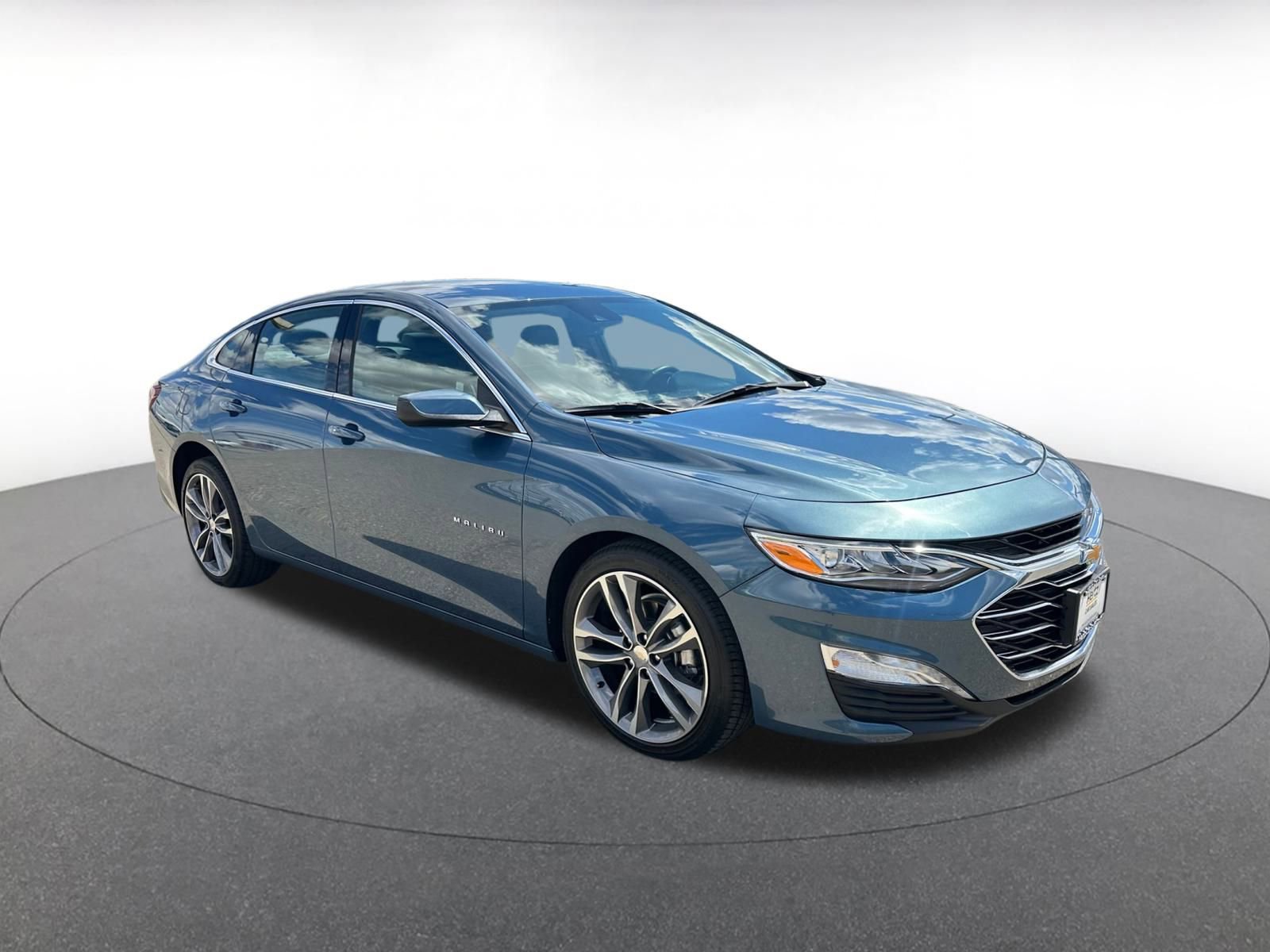Thumbnail: 2024 Chevrolet Malibu - 1