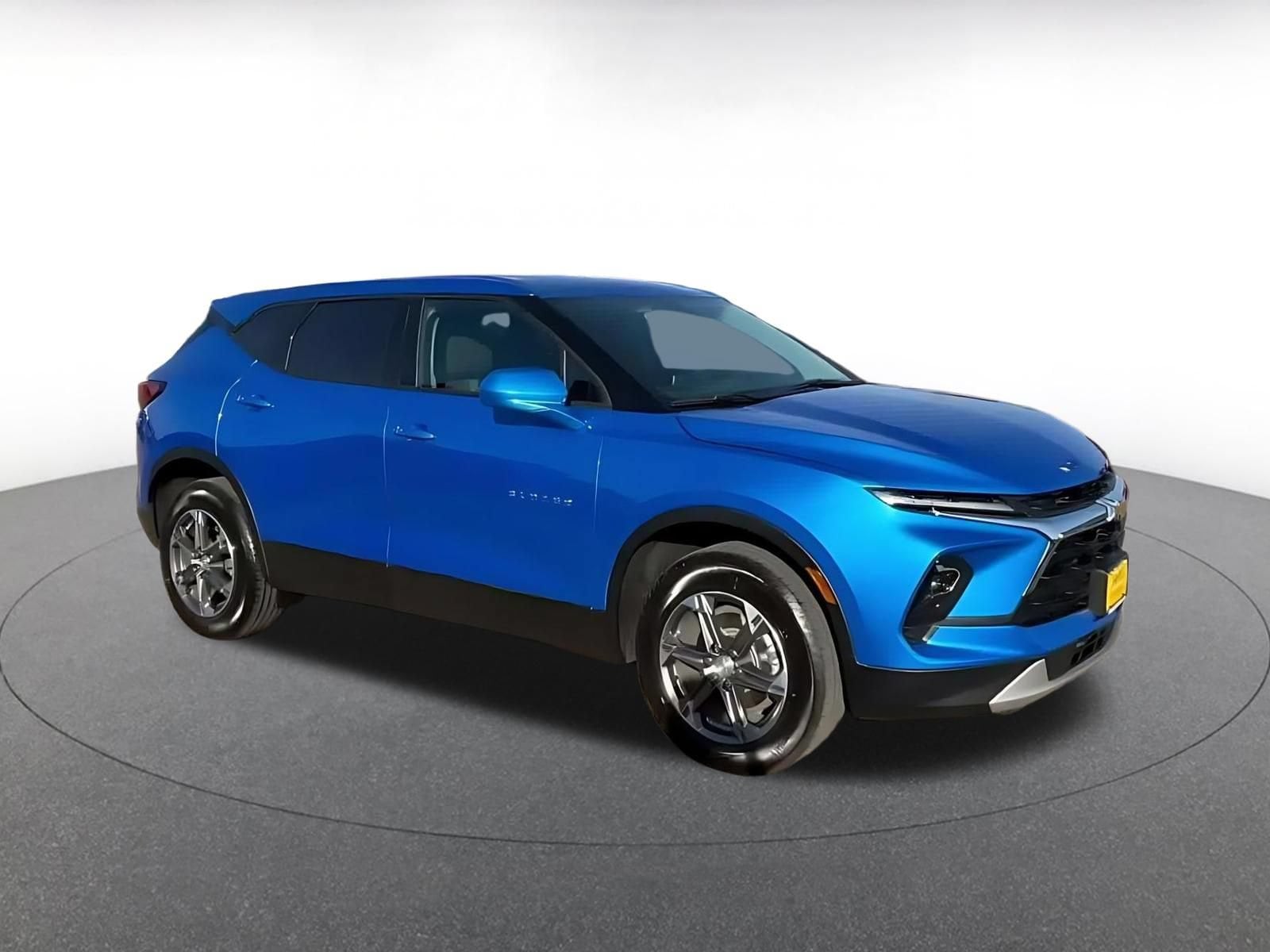 Thumbnail: 2026 Chevrolet Blazer - 3