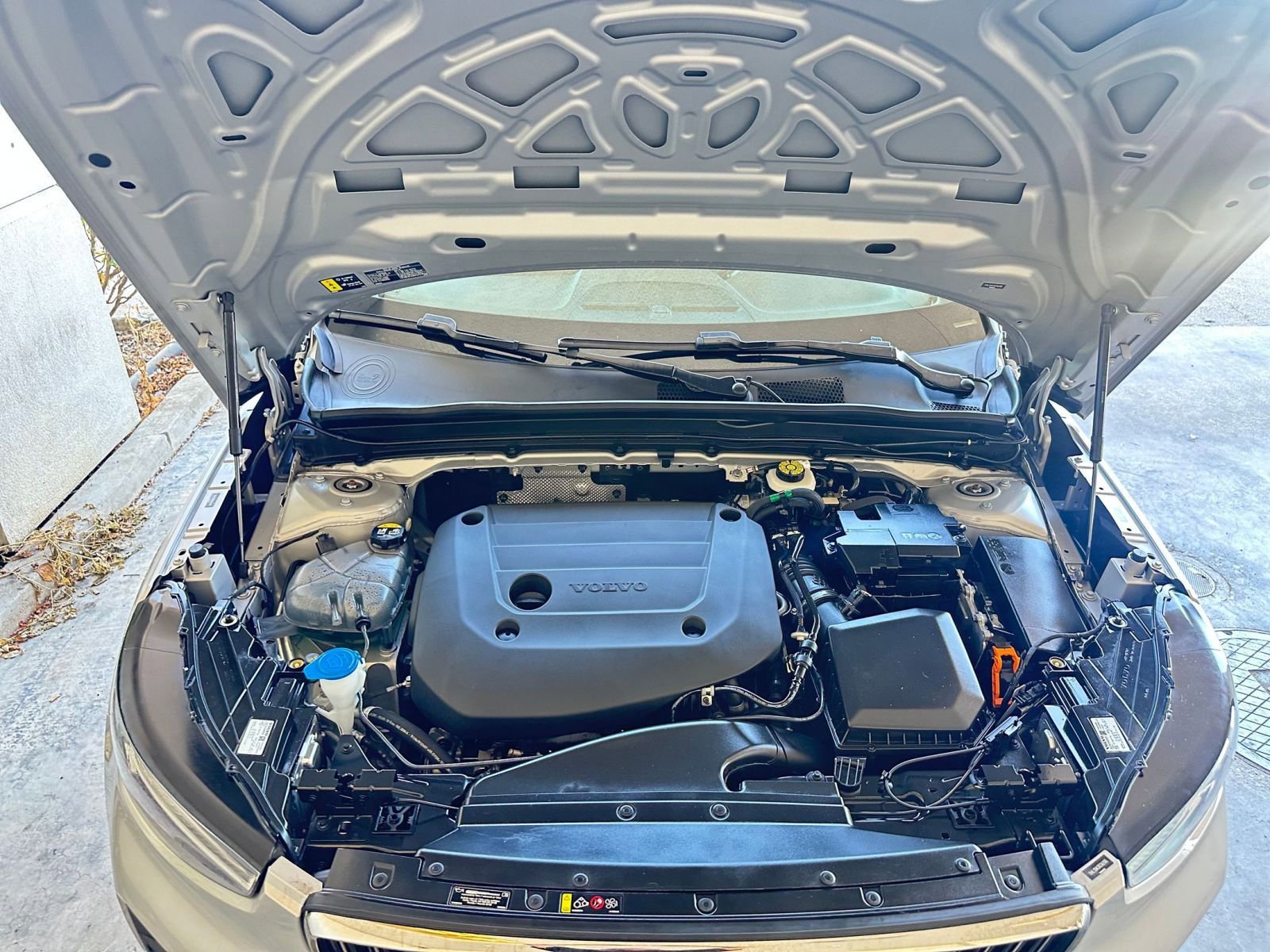 Thumbnail: 2024 Volvo XC40 - 33