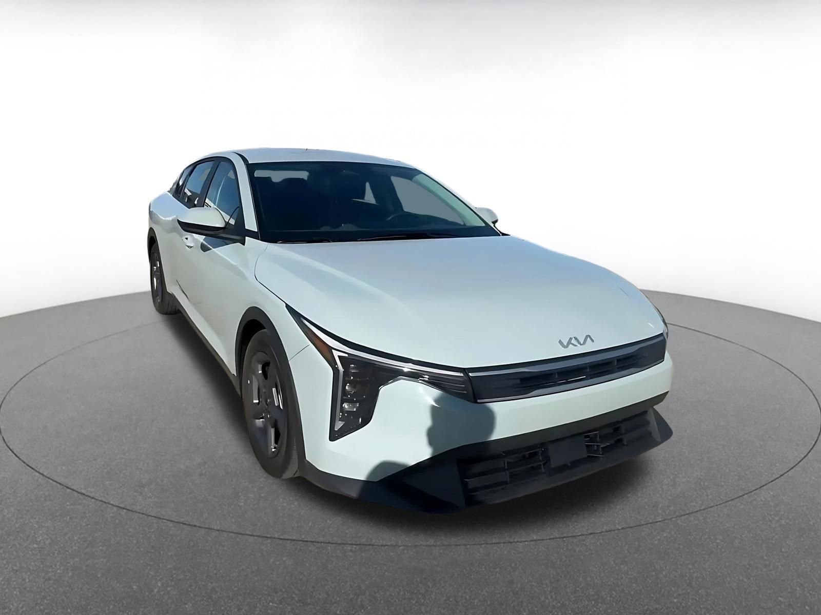 Thumbnail: 2025 Kia K4 - 3