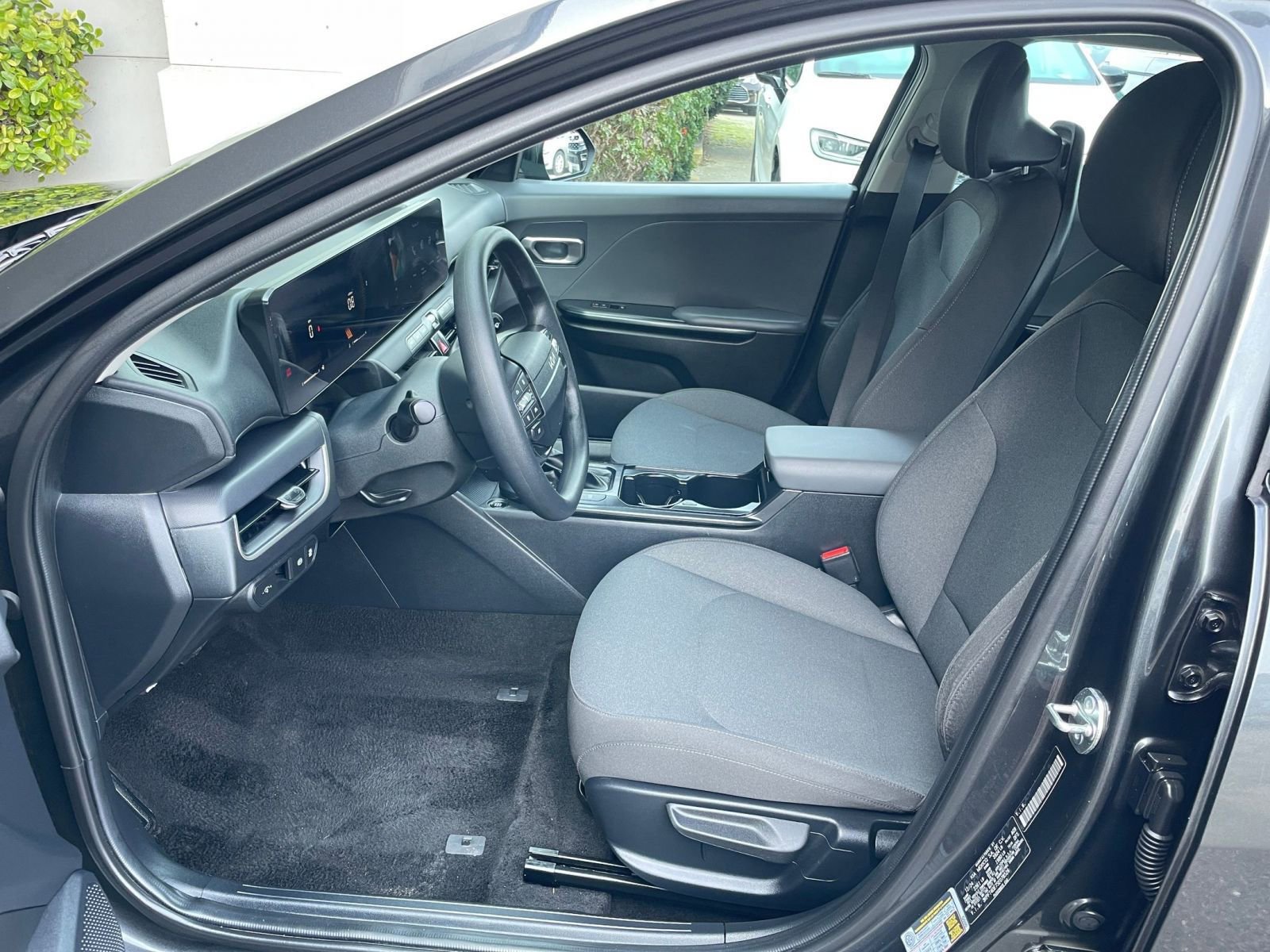 Thumbnail: 2025 Kia K4 - 28