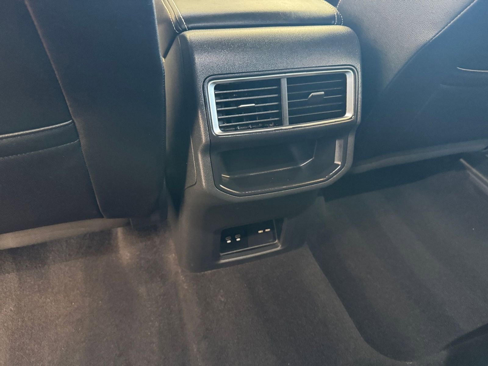 Thumbnail: 2025 Volkswagen Atlas - 24