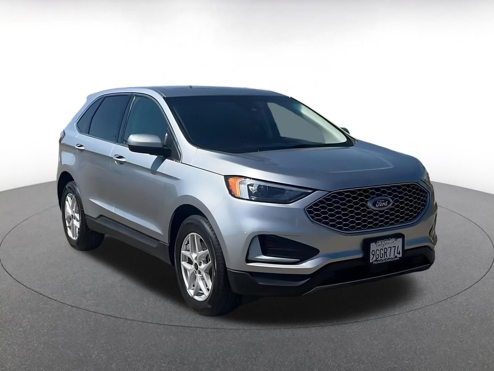 Thumbnail: 2023 Ford Edge - 3
