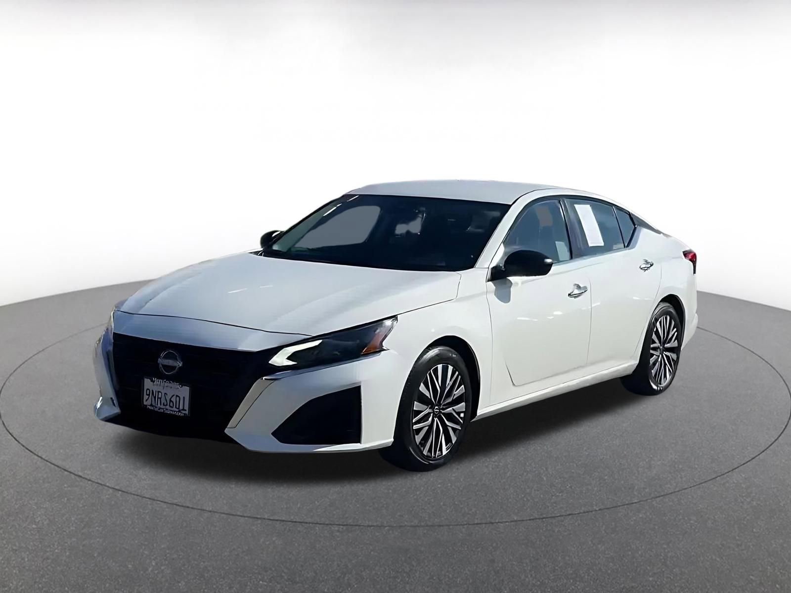 Thumbnail: 2025 Nissan Altima - 7