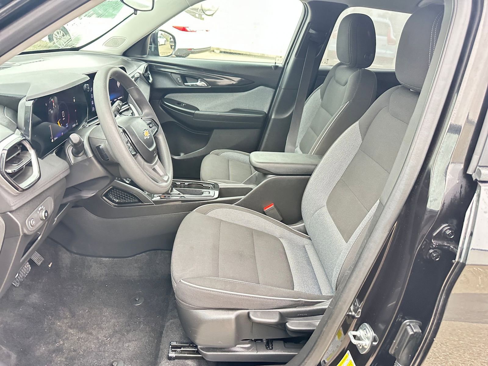 Thumbnail: 2025 Chevrolet TrailBlazer - 27