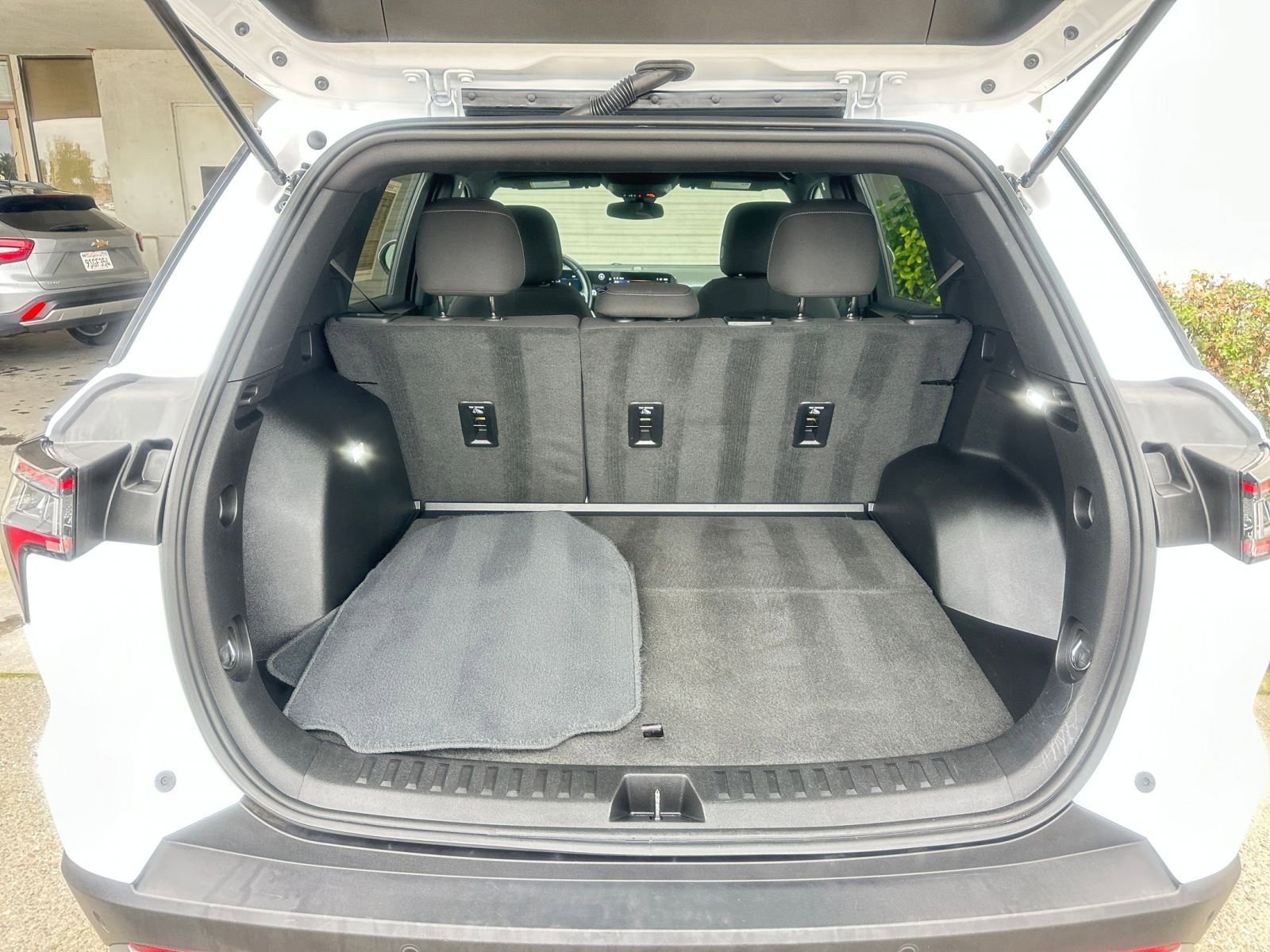 Thumbnail: 2025 Chevrolet Equinox - 31