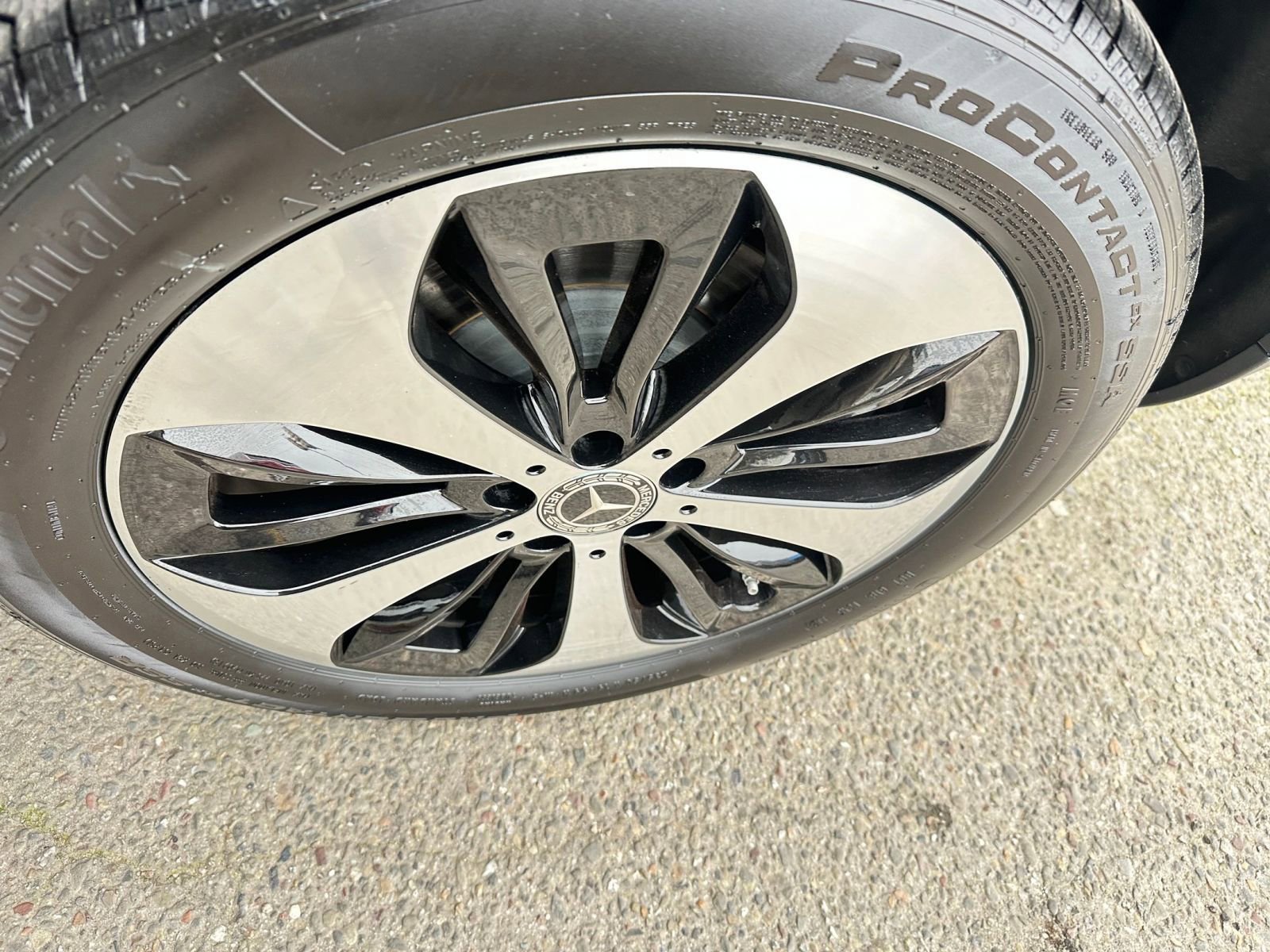 Thumbnail: 2025 Mercedes-Benz GLA - 30