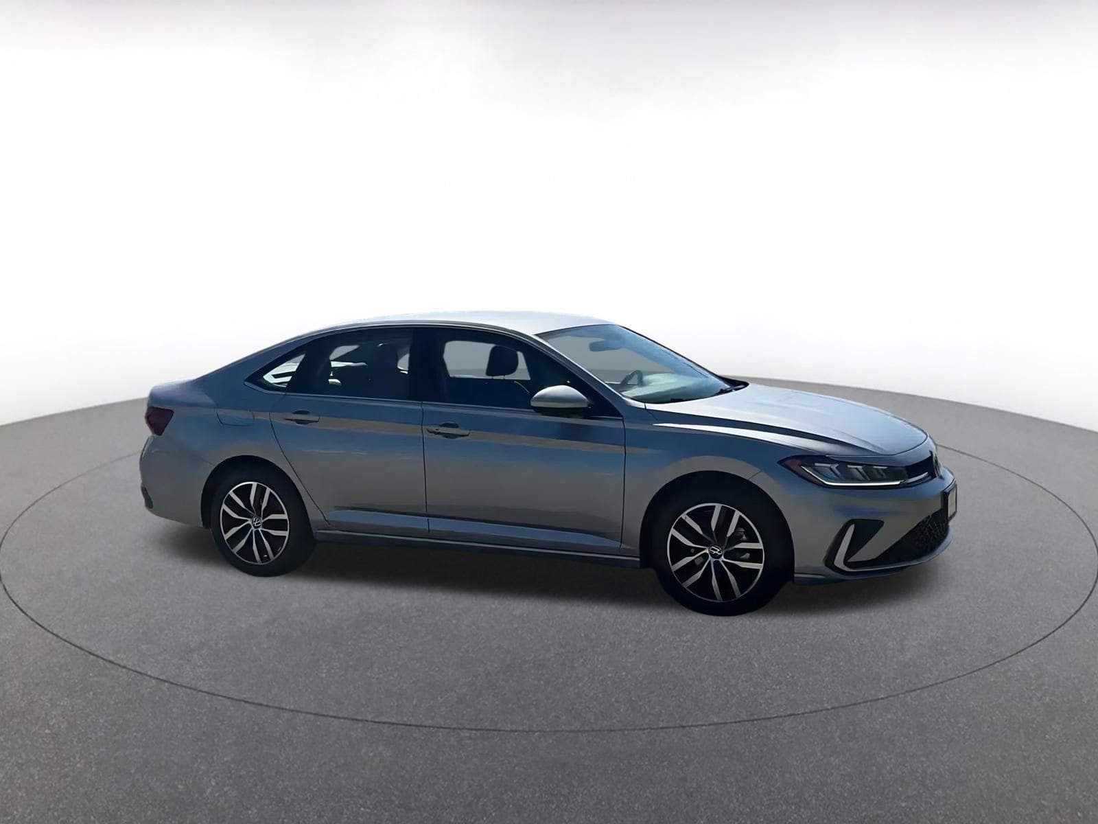 Thumbnail: 2025 Volkswagen Jetta - 1