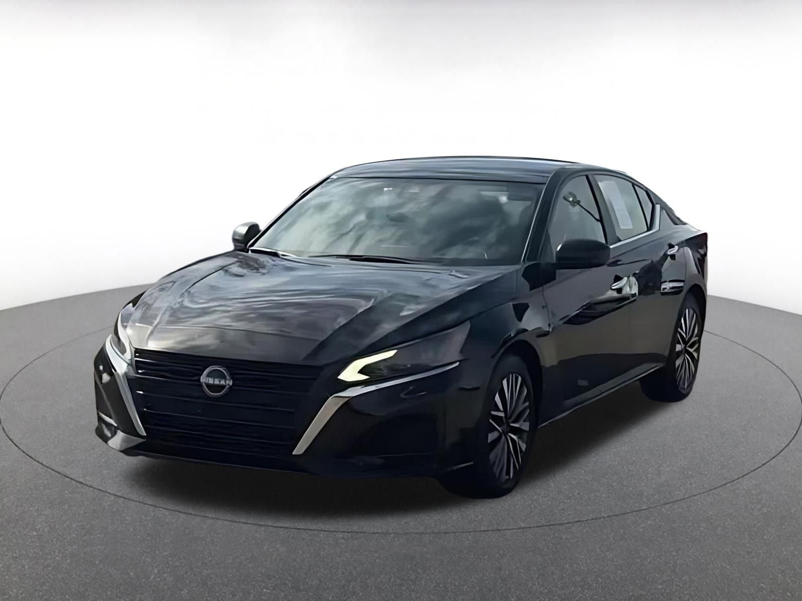 Thumbnail: 2025 Nissan Altima - 4