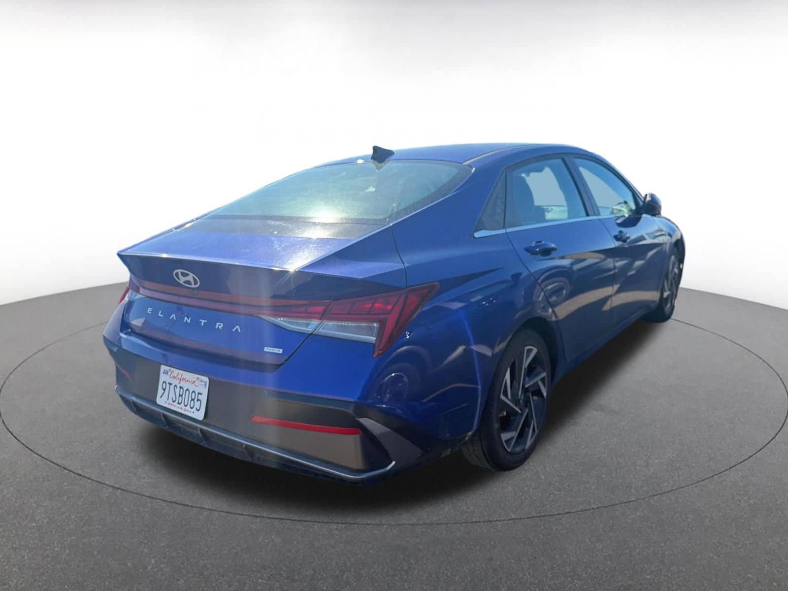 Thumbnail: 2025 Hyundai Elantra - 5