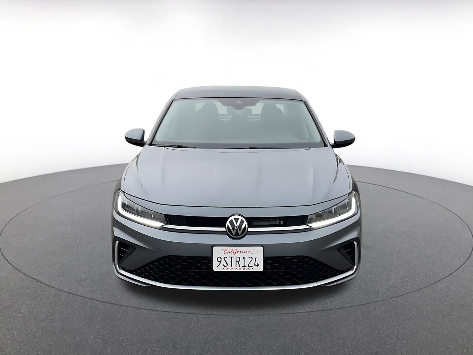 Thumbnail: 2025 Volkswagen Jetta - 4