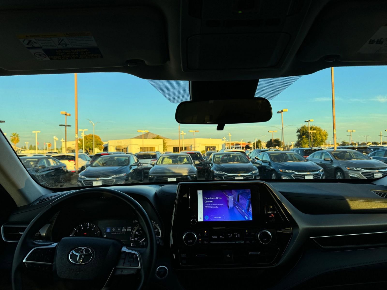 Thumbnail: 2025 Toyota Highlander - 33