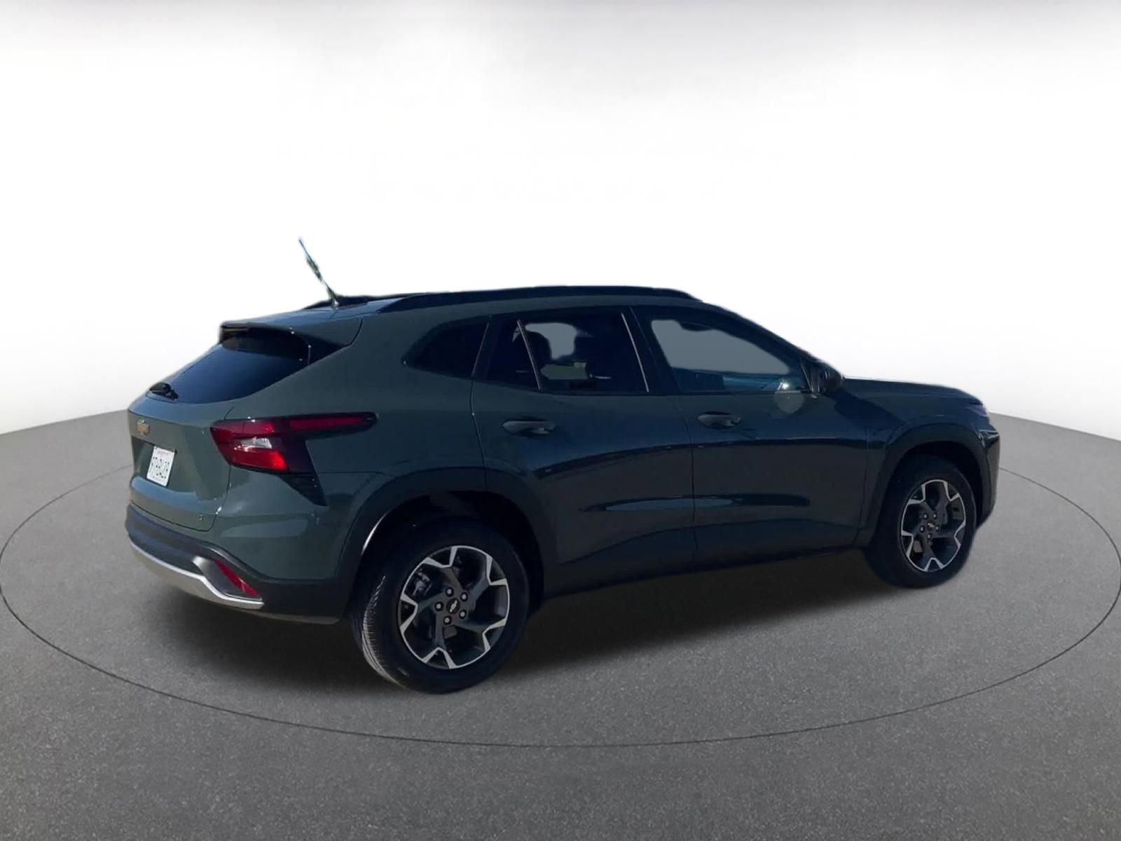 Thumbnail: 2025 Chevrolet Trax - 21