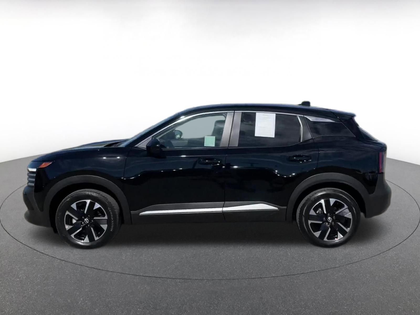 Thumbnail: 2025 Nissan Kicks - 9