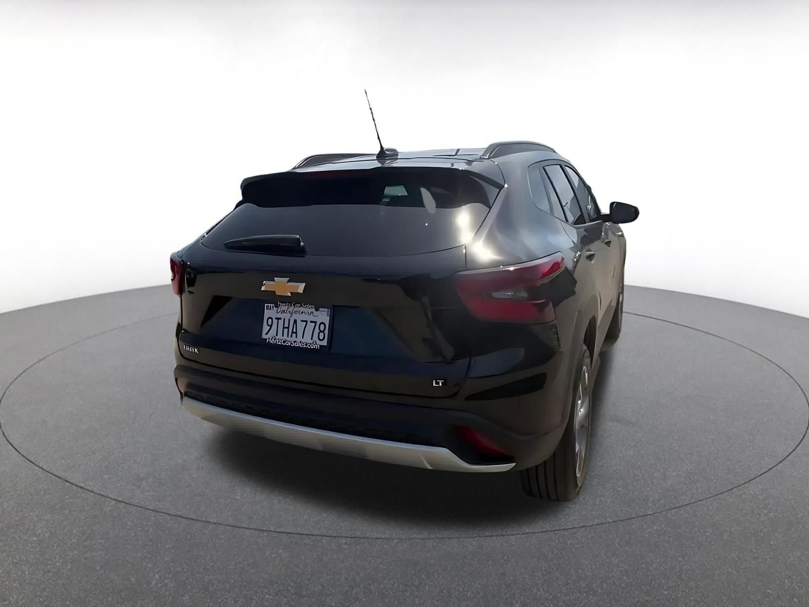 Thumbnail: 2025 Chevrolet Trax - 14