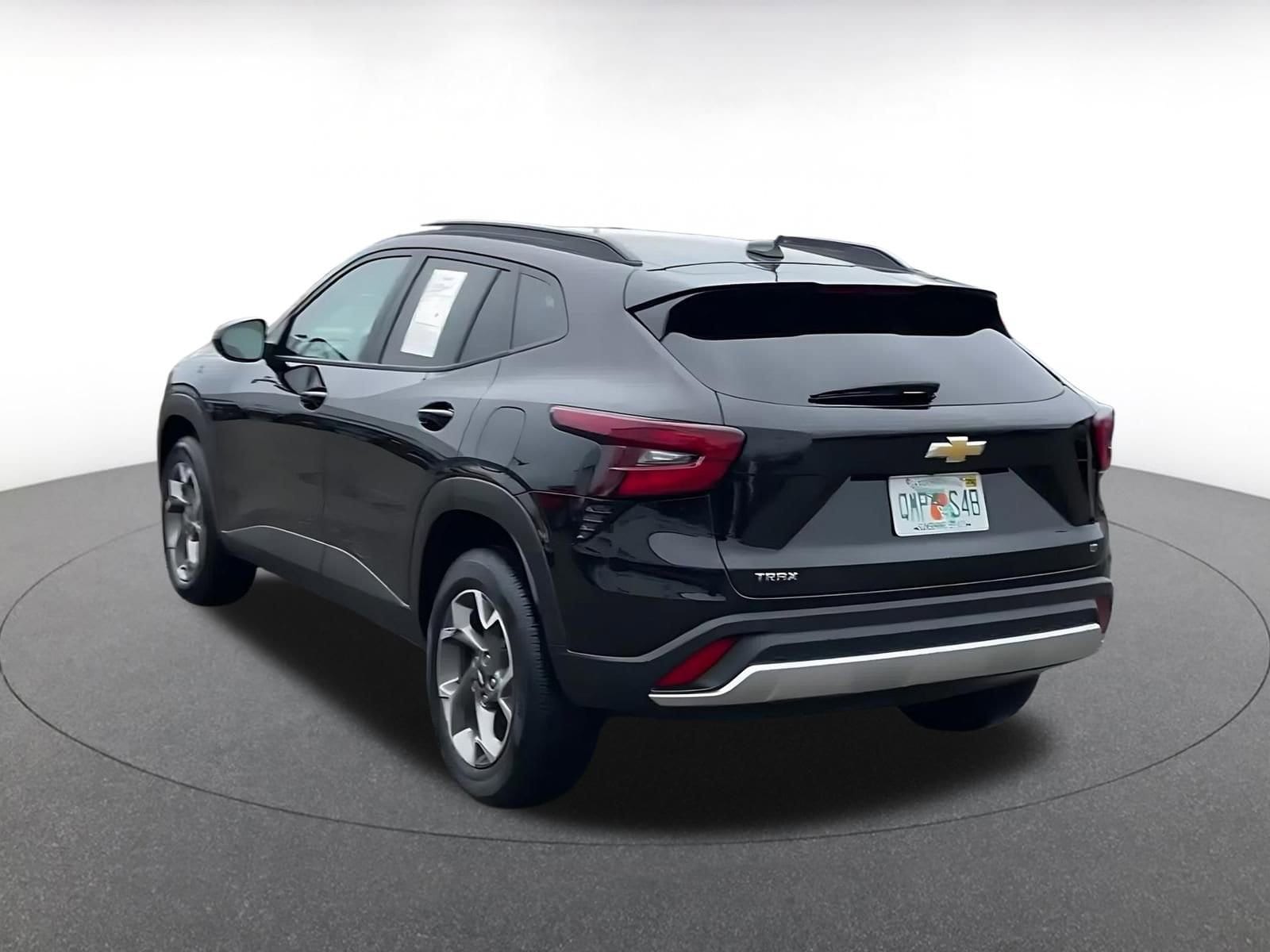 Thumbnail: 2025 Chevrolet Trax - 11