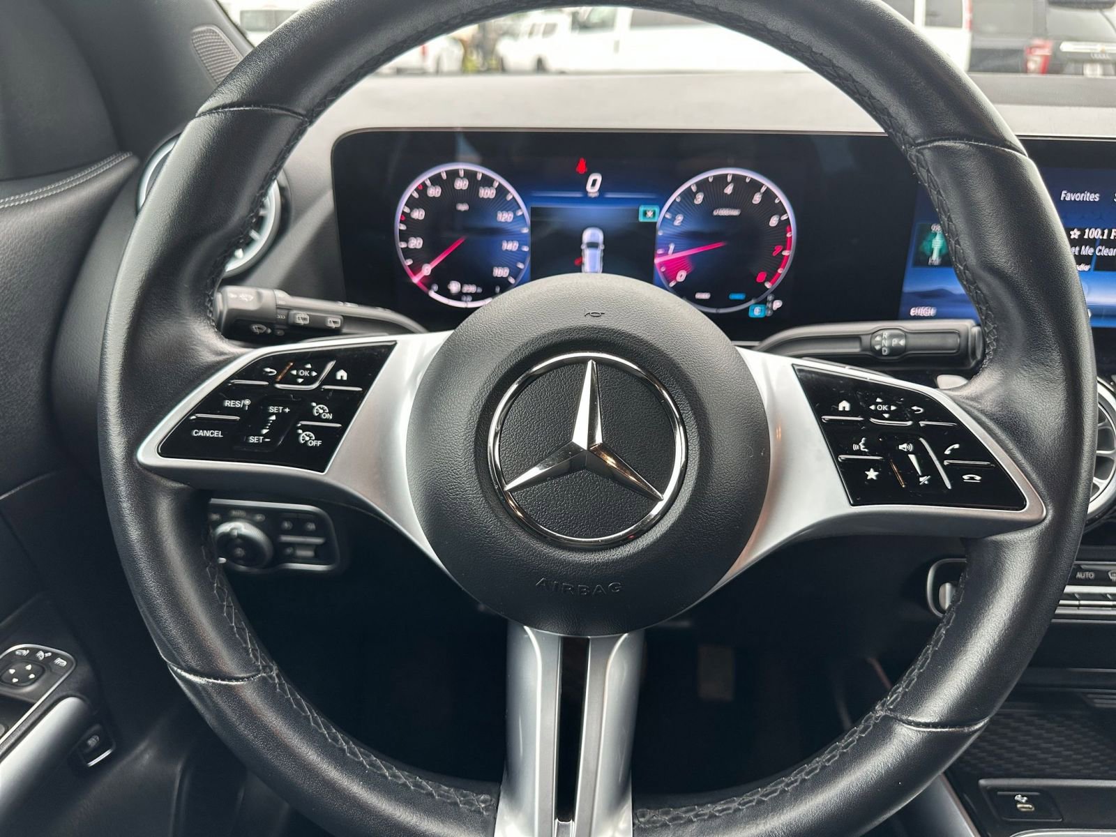 Thumbnail: 2025 Mercedes-Benz GLA - 29