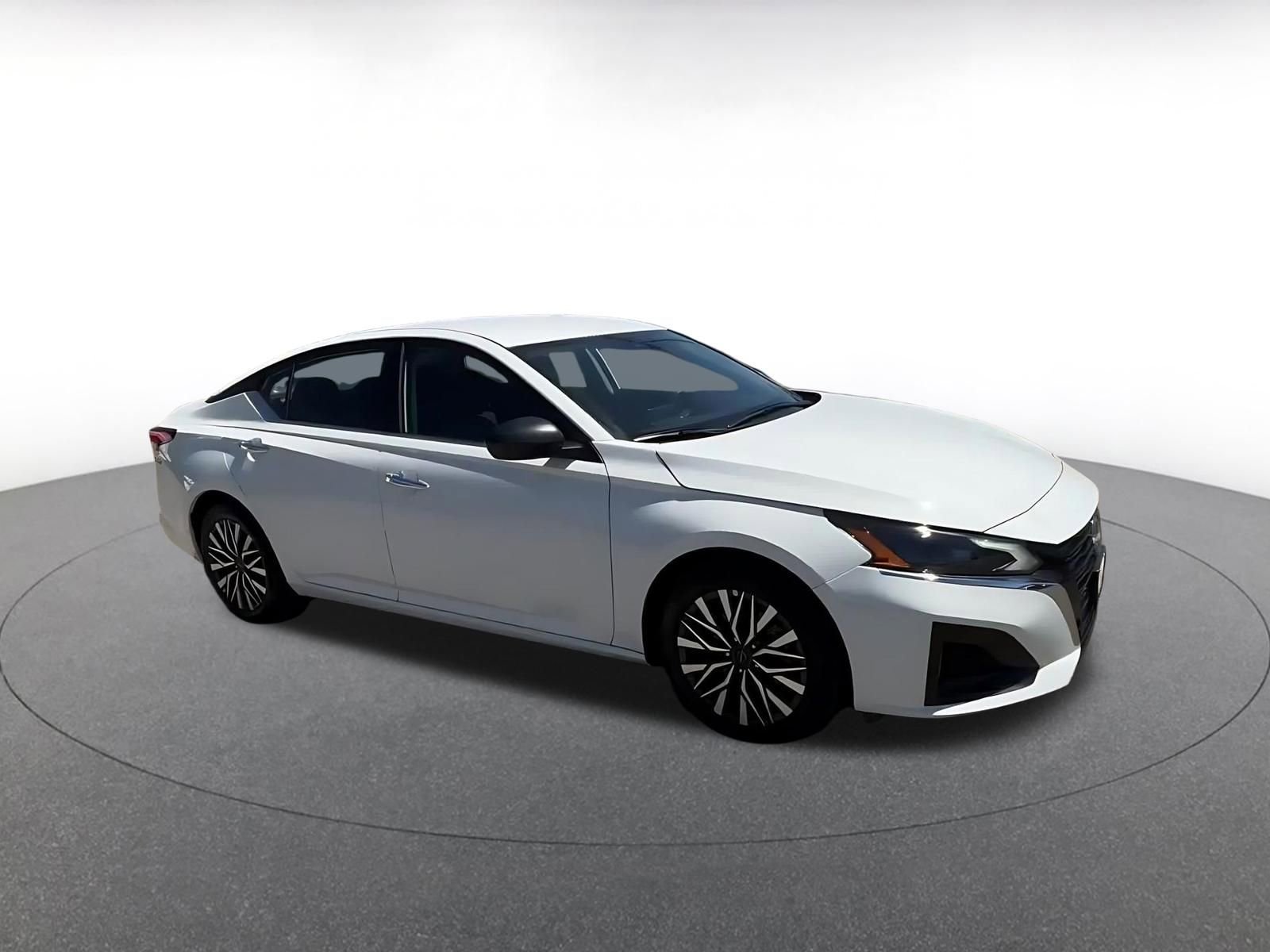 Thumbnail: 2025 Nissan Altima - 2
