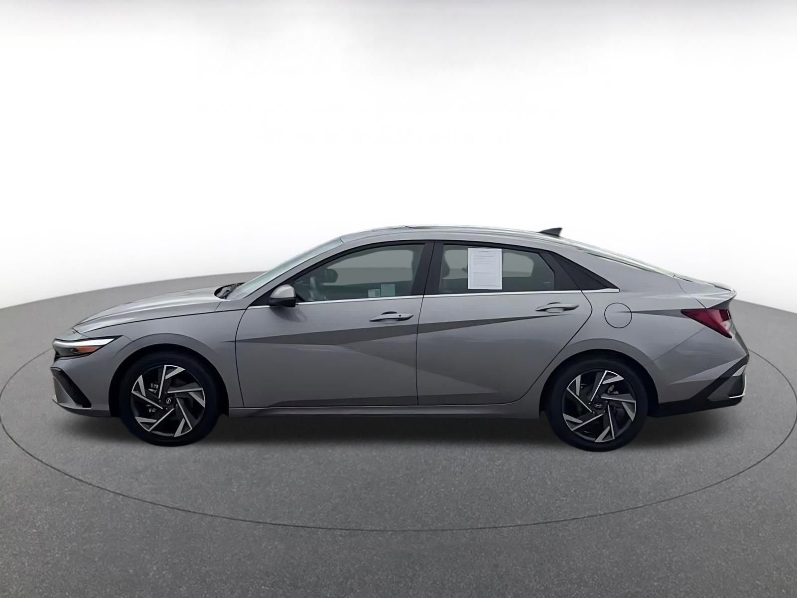 Thumbnail: 2025 Hyundai Elantra - 9