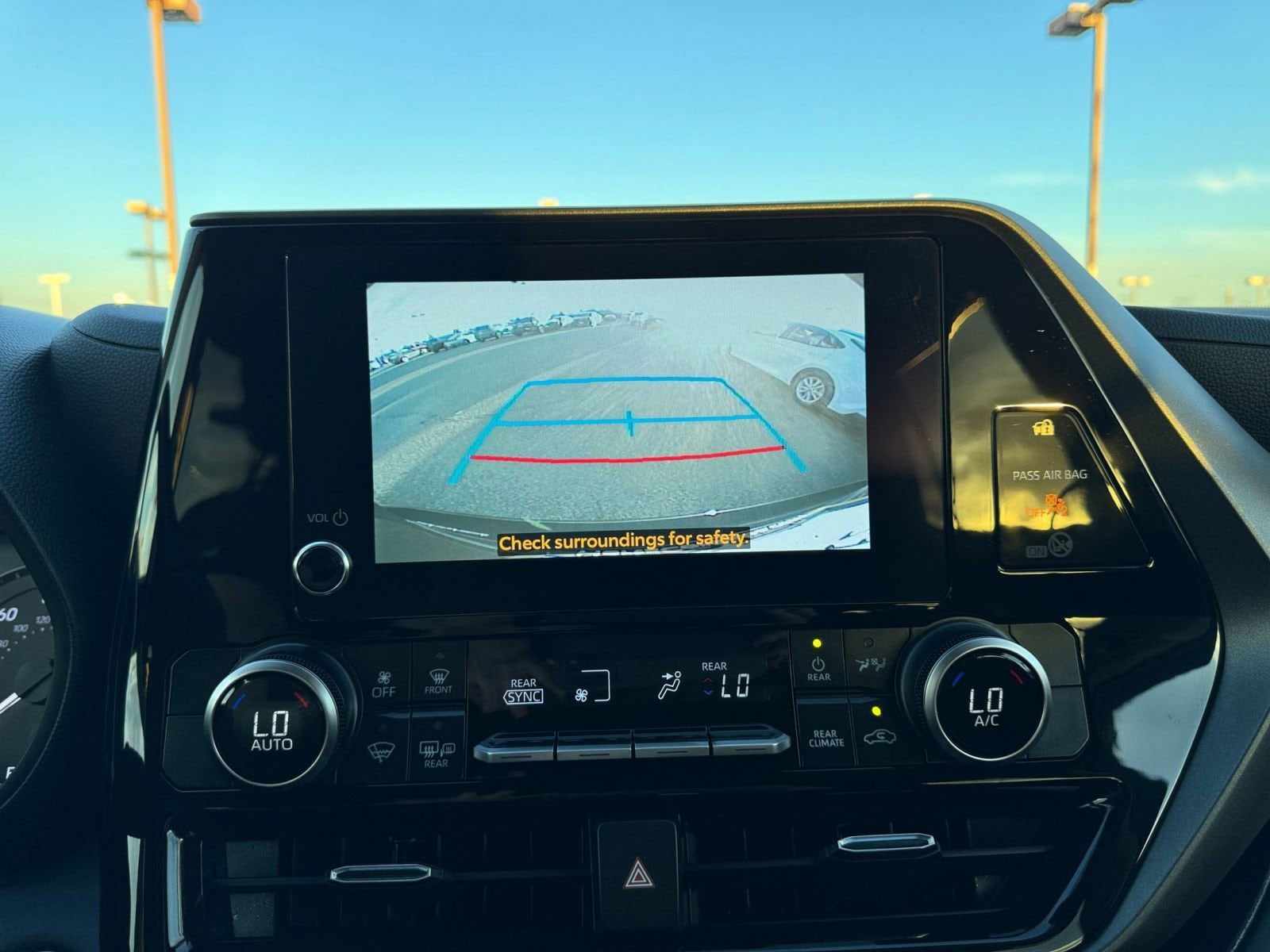 Thumbnail: 2025 Toyota Highlander - 17