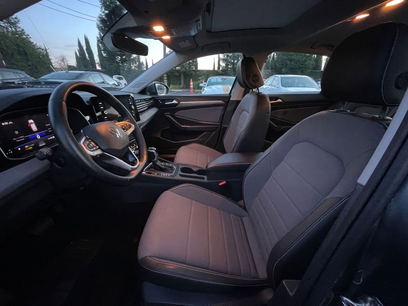 Thumbnail: 2025 Volkswagen Jetta - 27