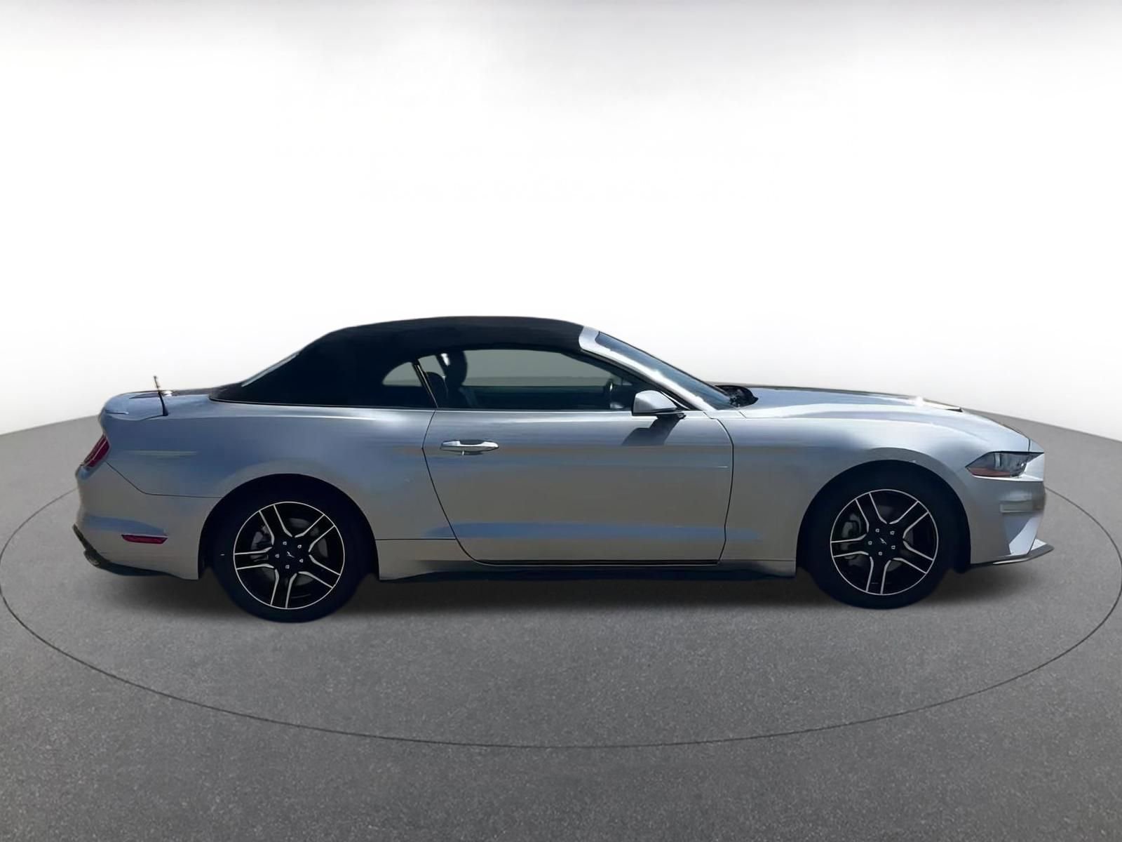 Thumbnail: 2023 Ford Mustang - 15