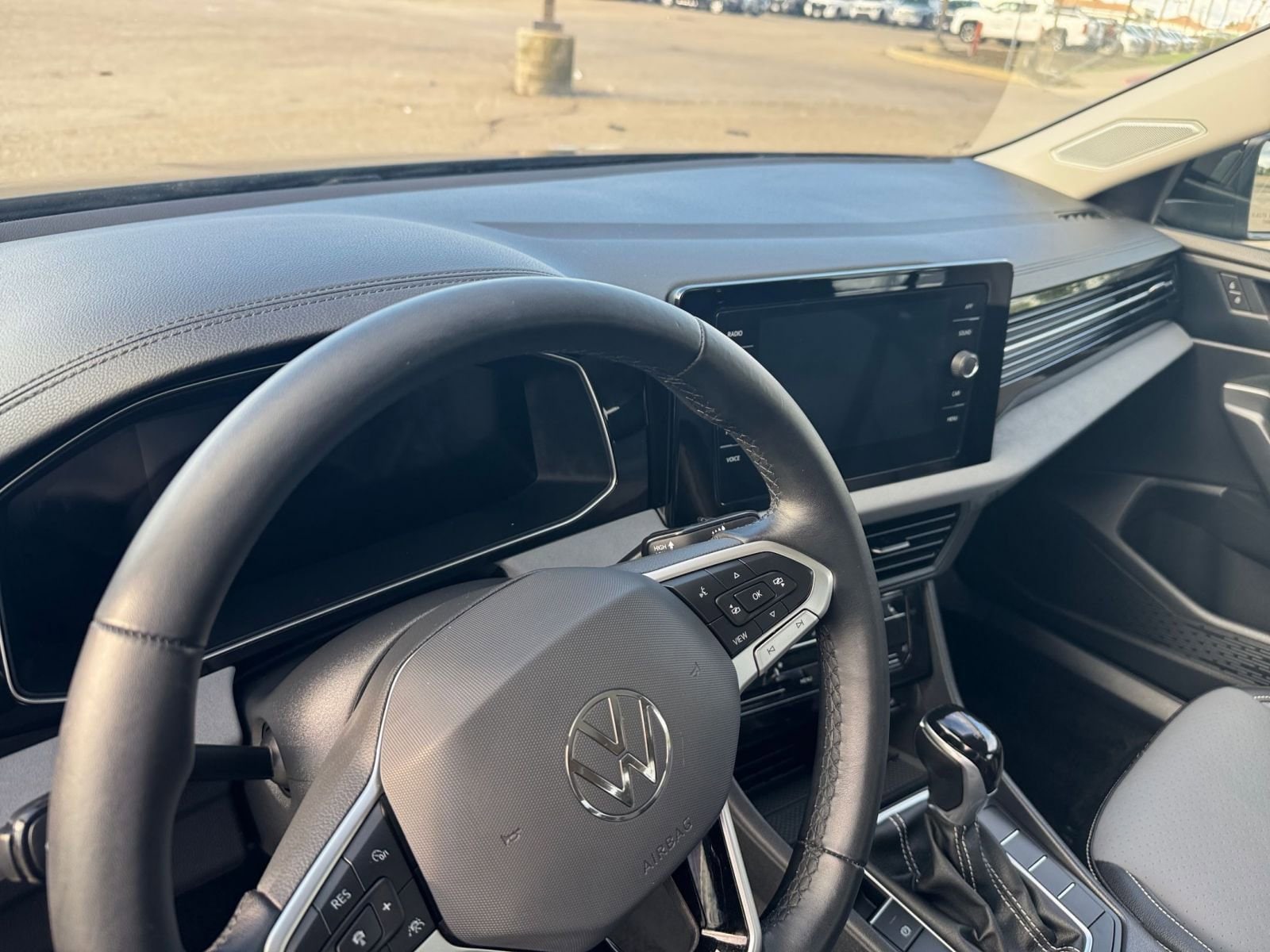 Thumbnail: 2025 Volkswagen Jetta - 35