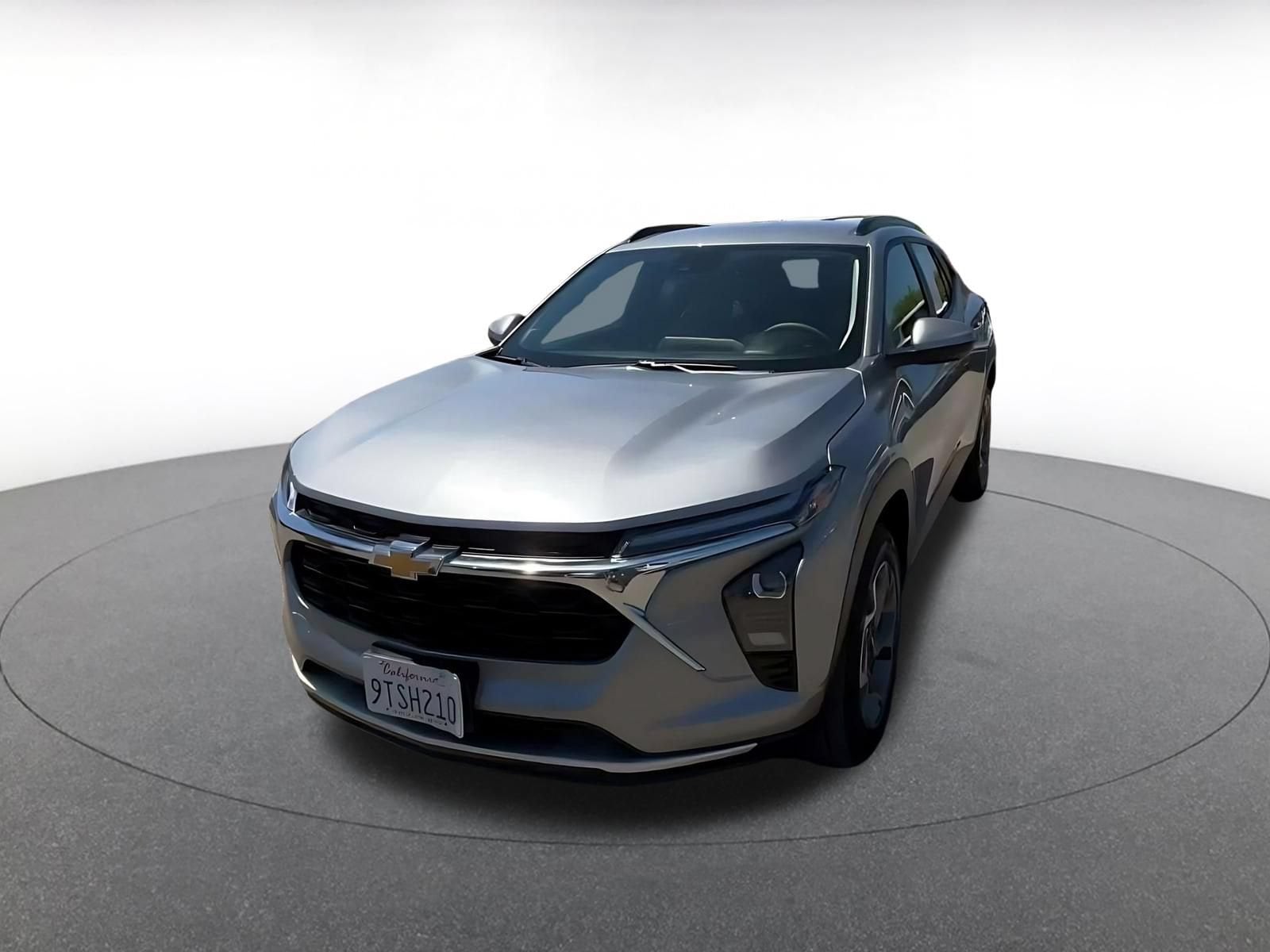 Thumbnail: 2025 Chevrolet Trax - 6