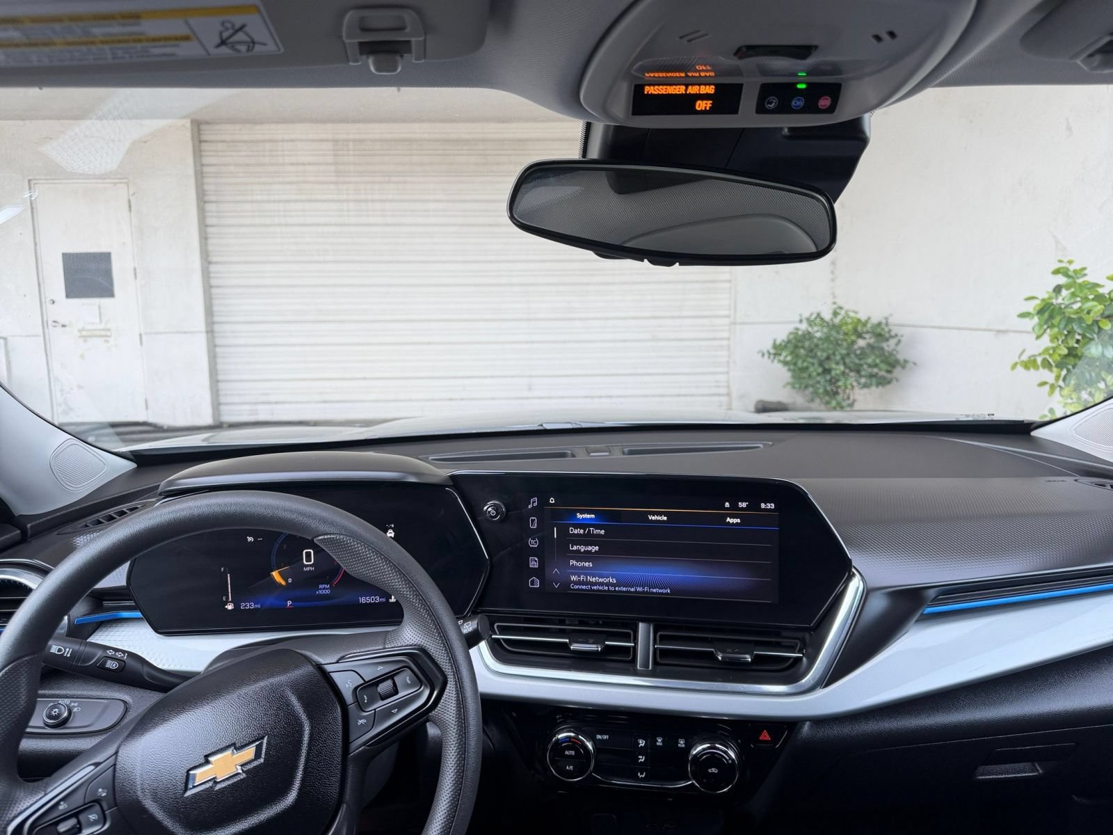 Thumbnail: 2025 Chevrolet Trax - 33