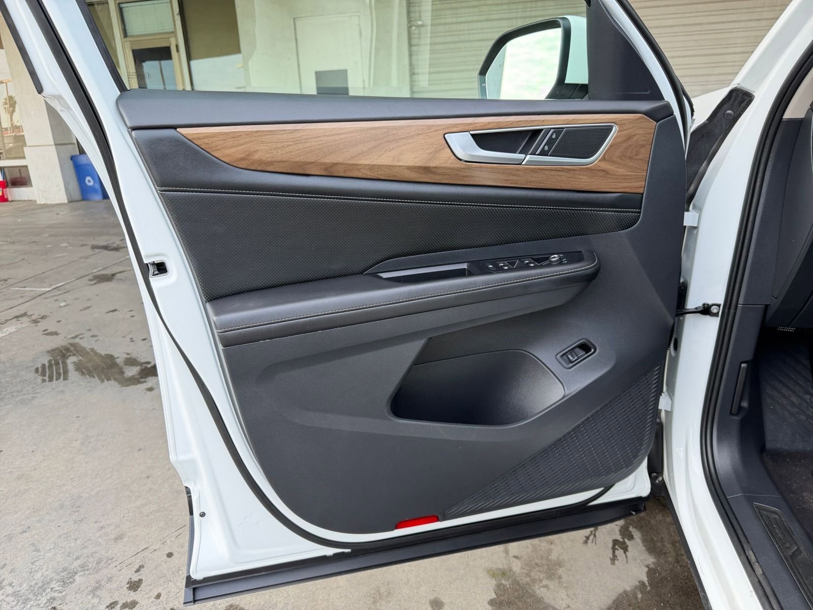 Thumbnail: 2024 Volkswagen Atlas - 18