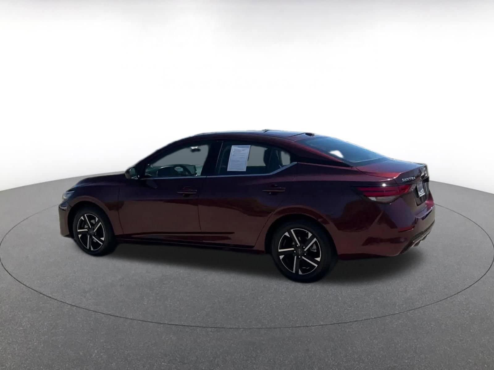 Thumbnail: 2024 Nissan Sentra - 10